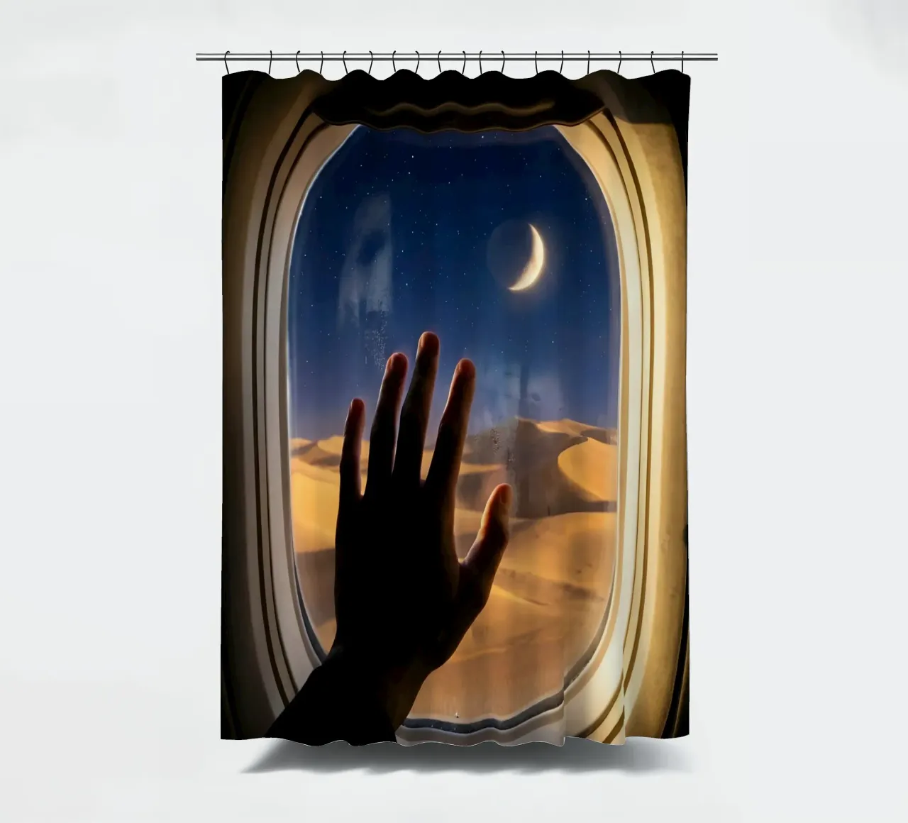 Vue du désert au clair de lune à partir d'une fenêtre d'avion rideau de douche de Dreamspace Visuals