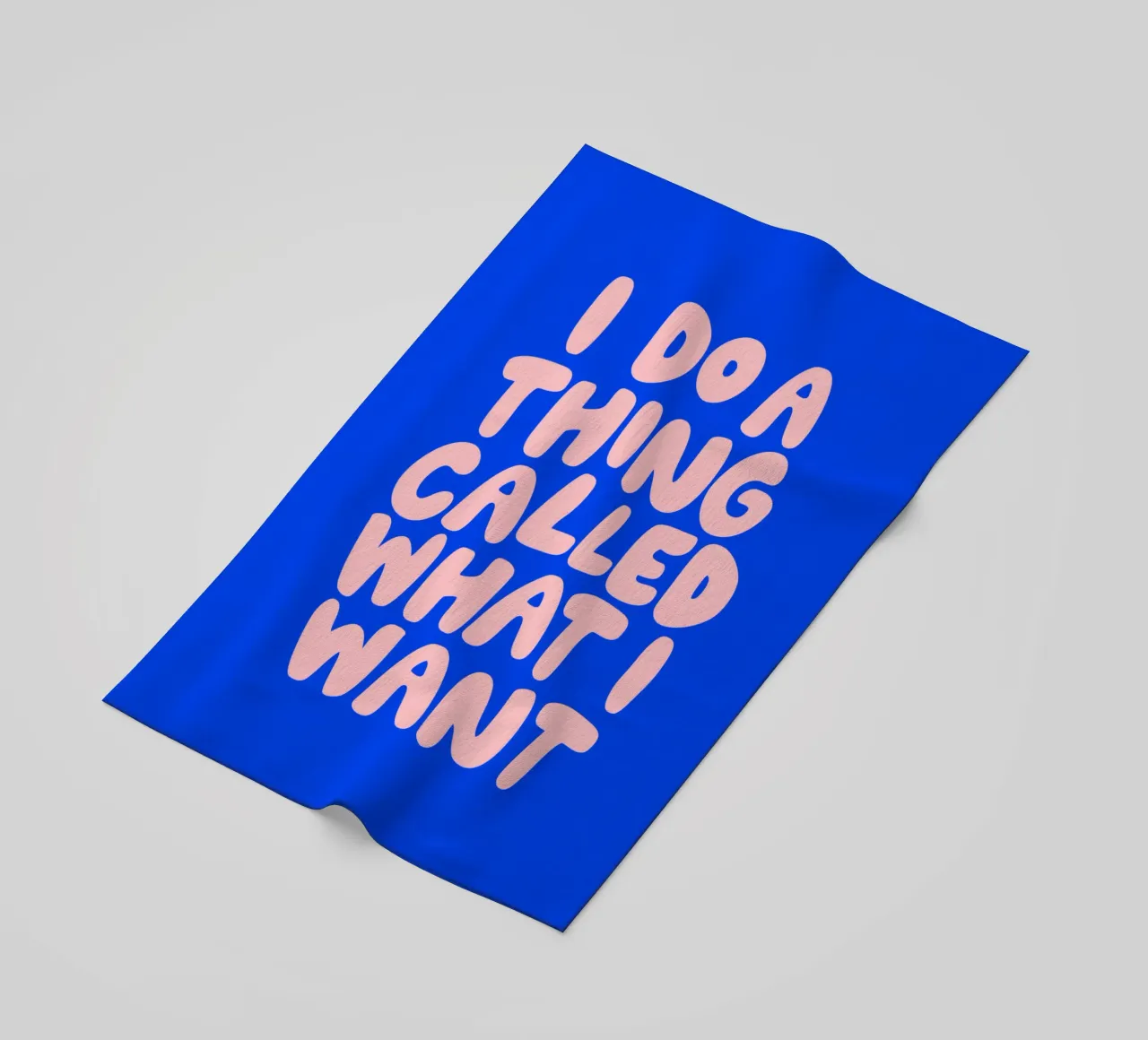 I Do a Thing Called What I Want Diseño tipográfico toalla de playa de THE MOTIVATED TYPE