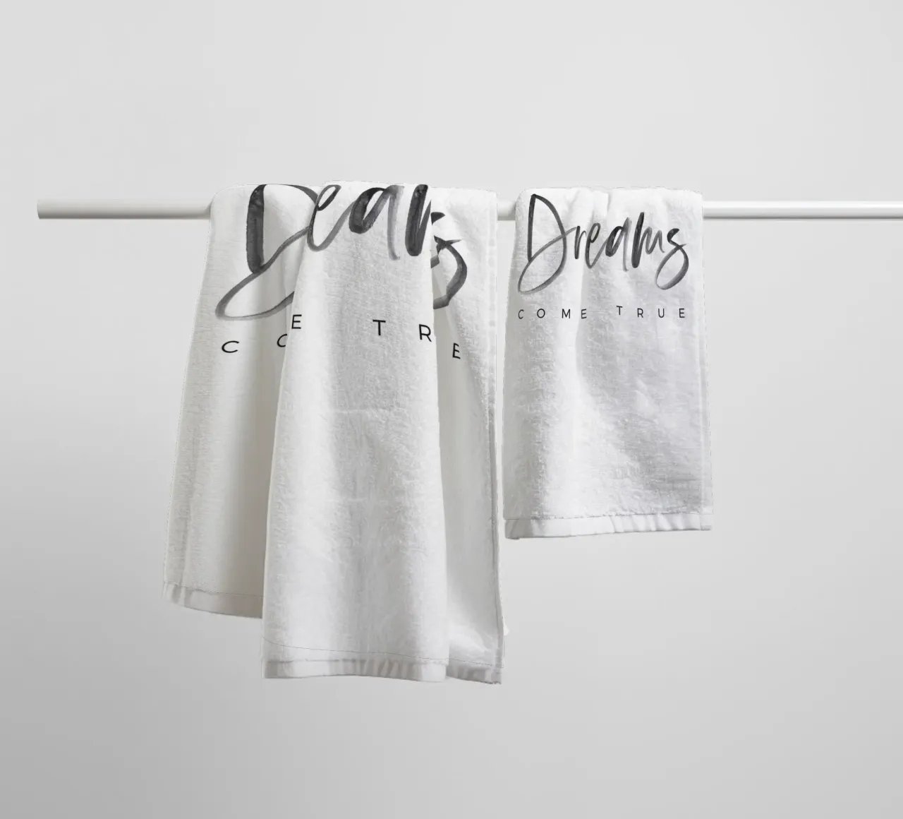 Motivierendes Zitat – Dreams Come True Handtuch von Whole©
