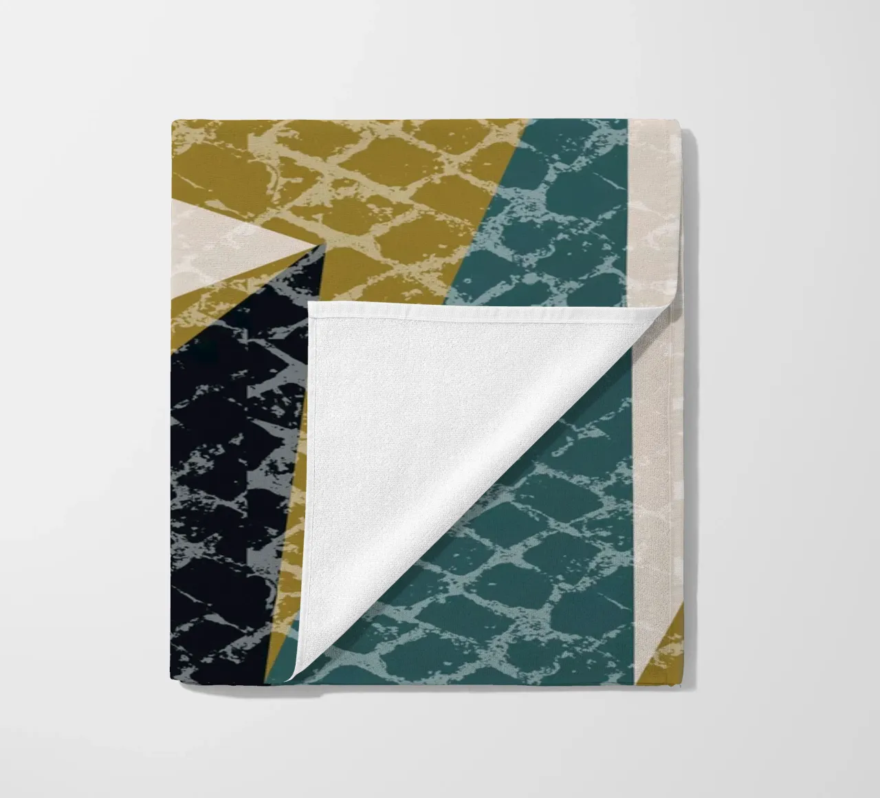 Faux-Textured Mid Mod Geo Olive strandhanddoek van susanacosta