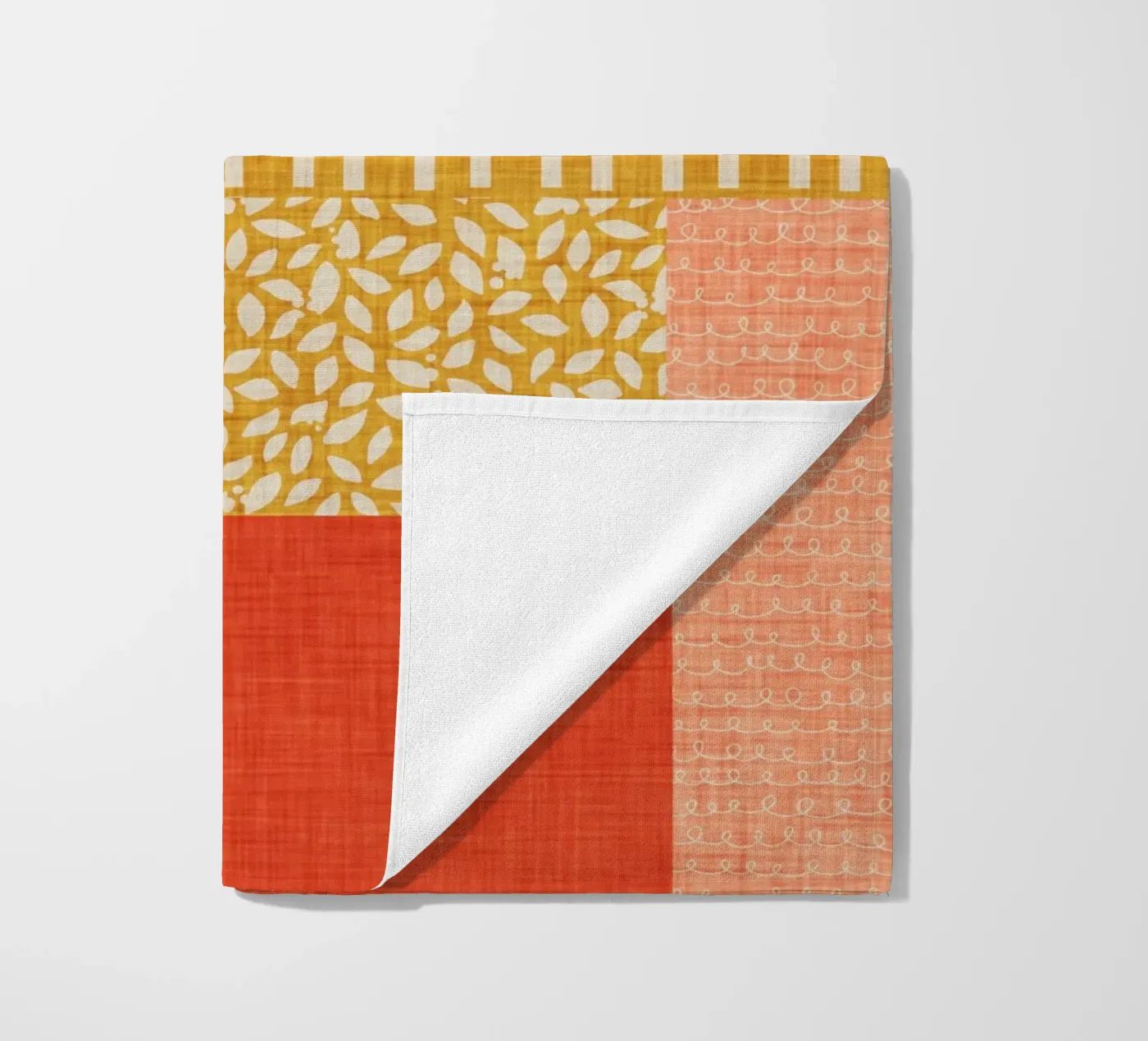 Faux-Textured Patchwork Strandtuch von susanacosta