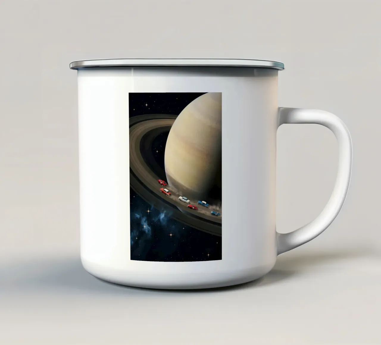 Auto d'epoca in corsa lungo gli anelli di Saturno nello spazio tazza in smalto da Cosmic Daydream Studio