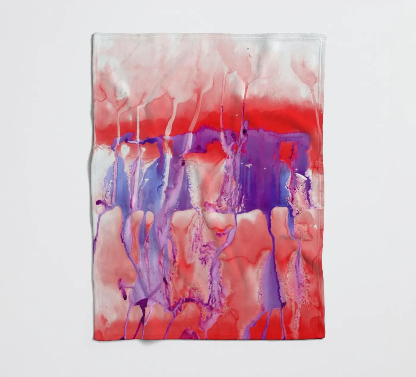 Colossal Dynamite coperta in pile da Amy Sia