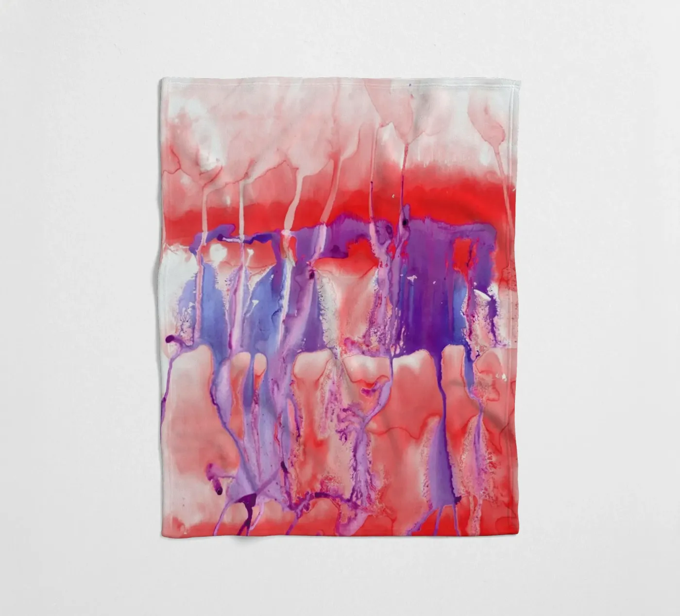 Colossal Dynamite coperta in pile da Amy Sia