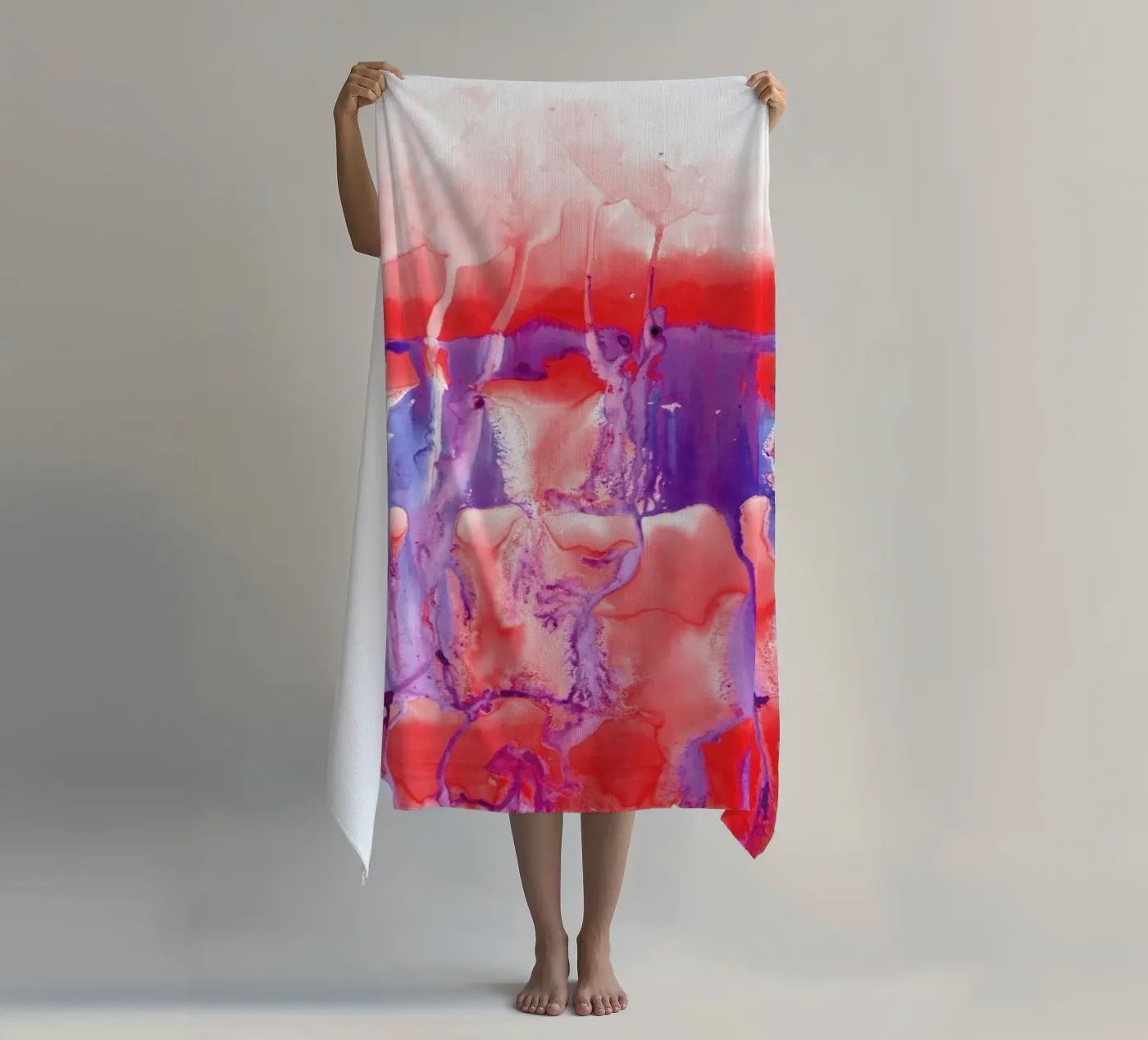 Colossal Dynamite Strandtuch von Amy Sia