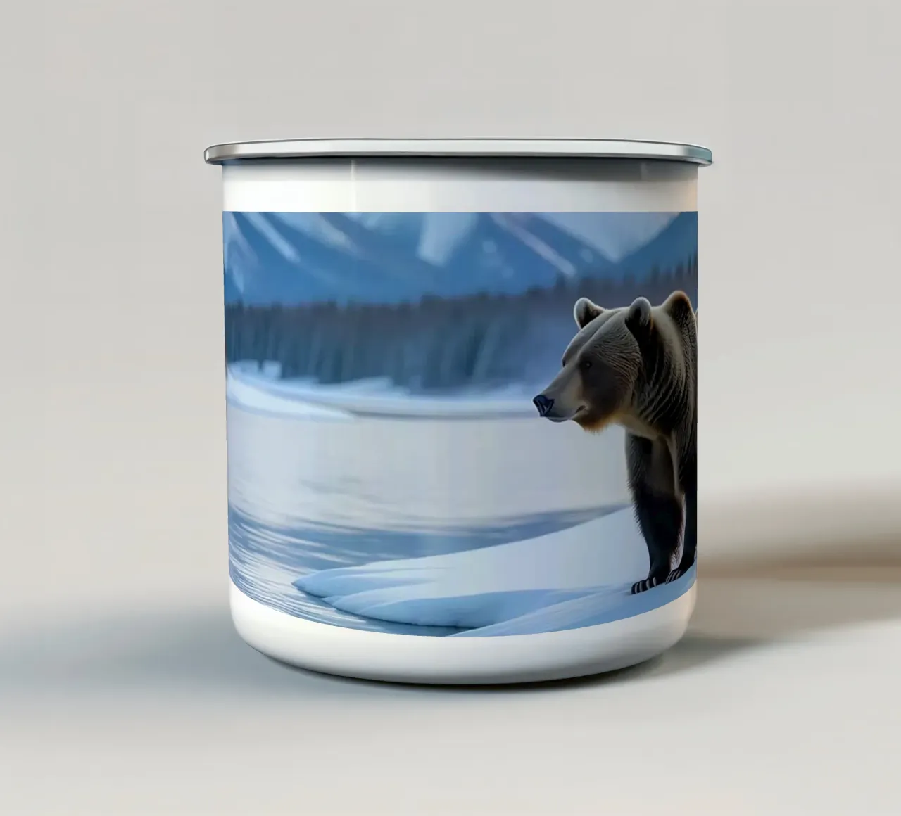 Orso bruno sulla riva di un fiume tazza in smalto da Wild Beauty