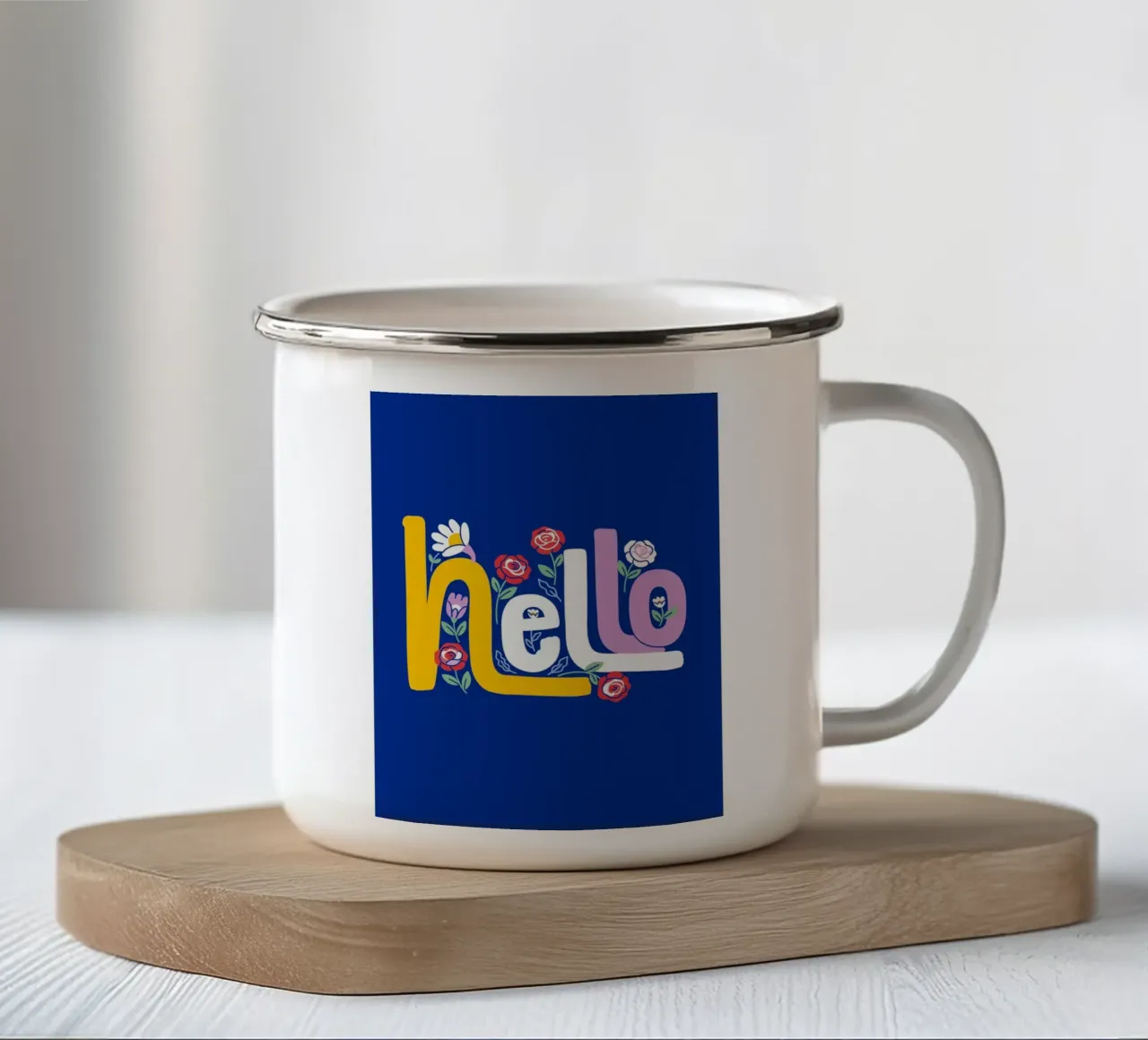 Arte floreale Groovy "Hello" scritta a mano tazza in smalto da Bold Type Co.
