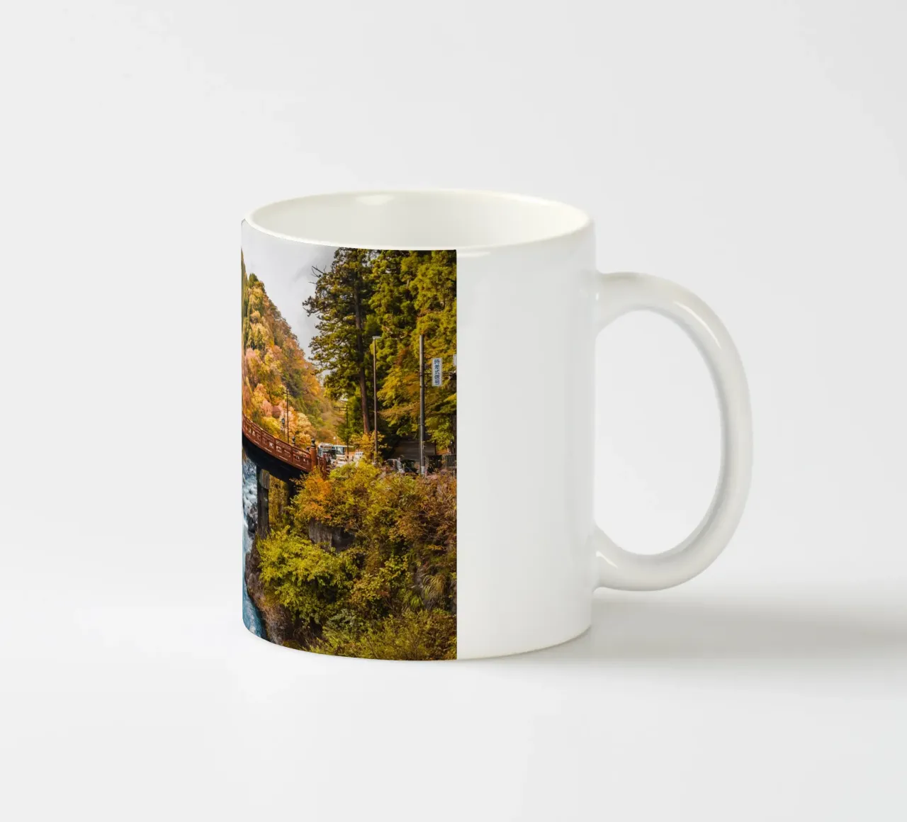 Autunno in Giappone tazza in ceramica da Marcel Bisig