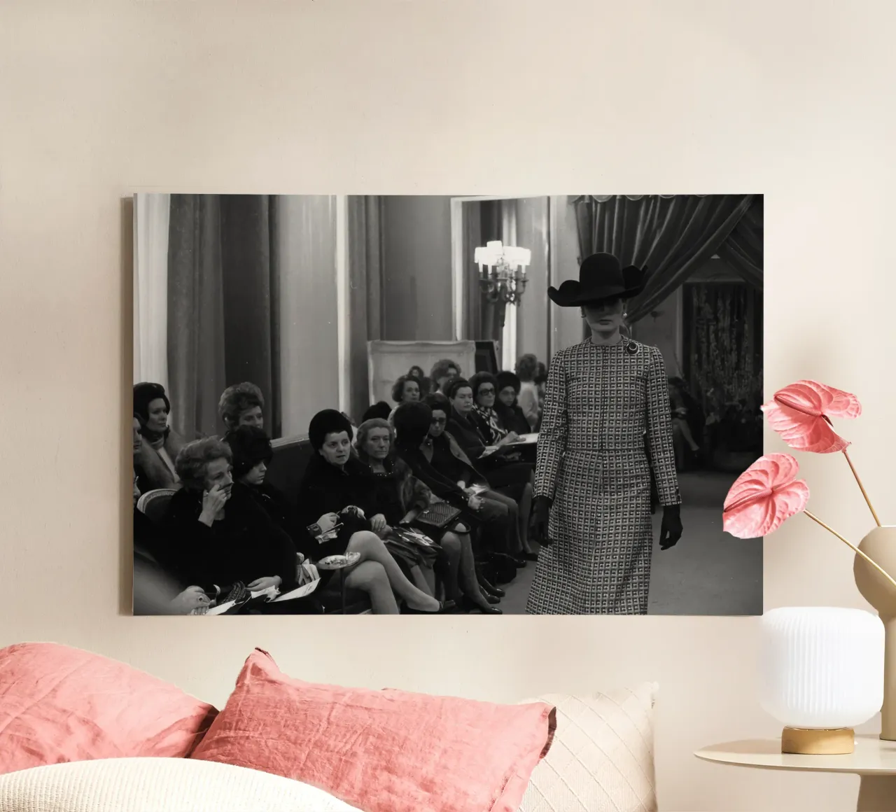 Fashion show canvas van jonatan bridge