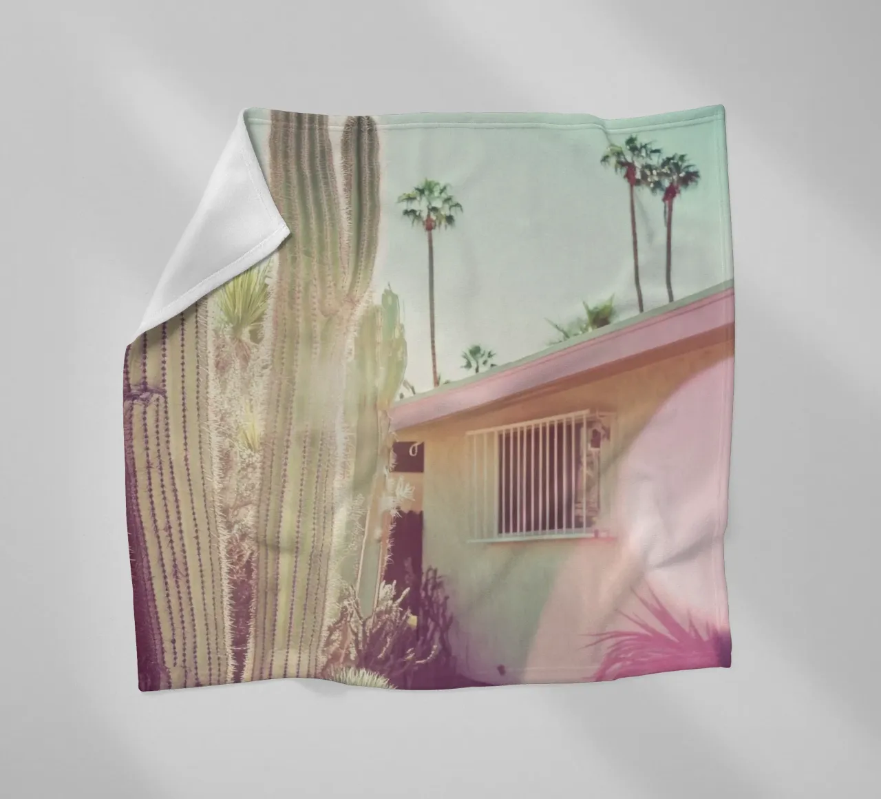 7 Fleecedecke von Pink California | Affiches & Posters