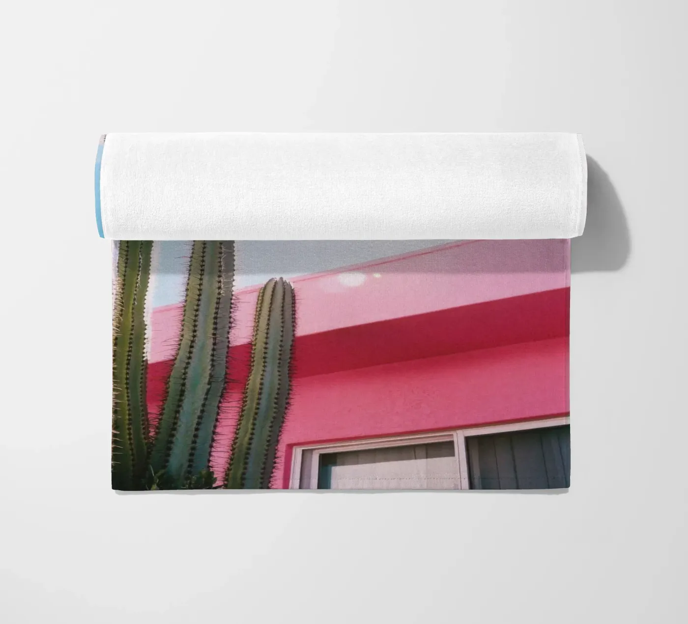9 Strandtuch von Pink California | Affiches & Posters