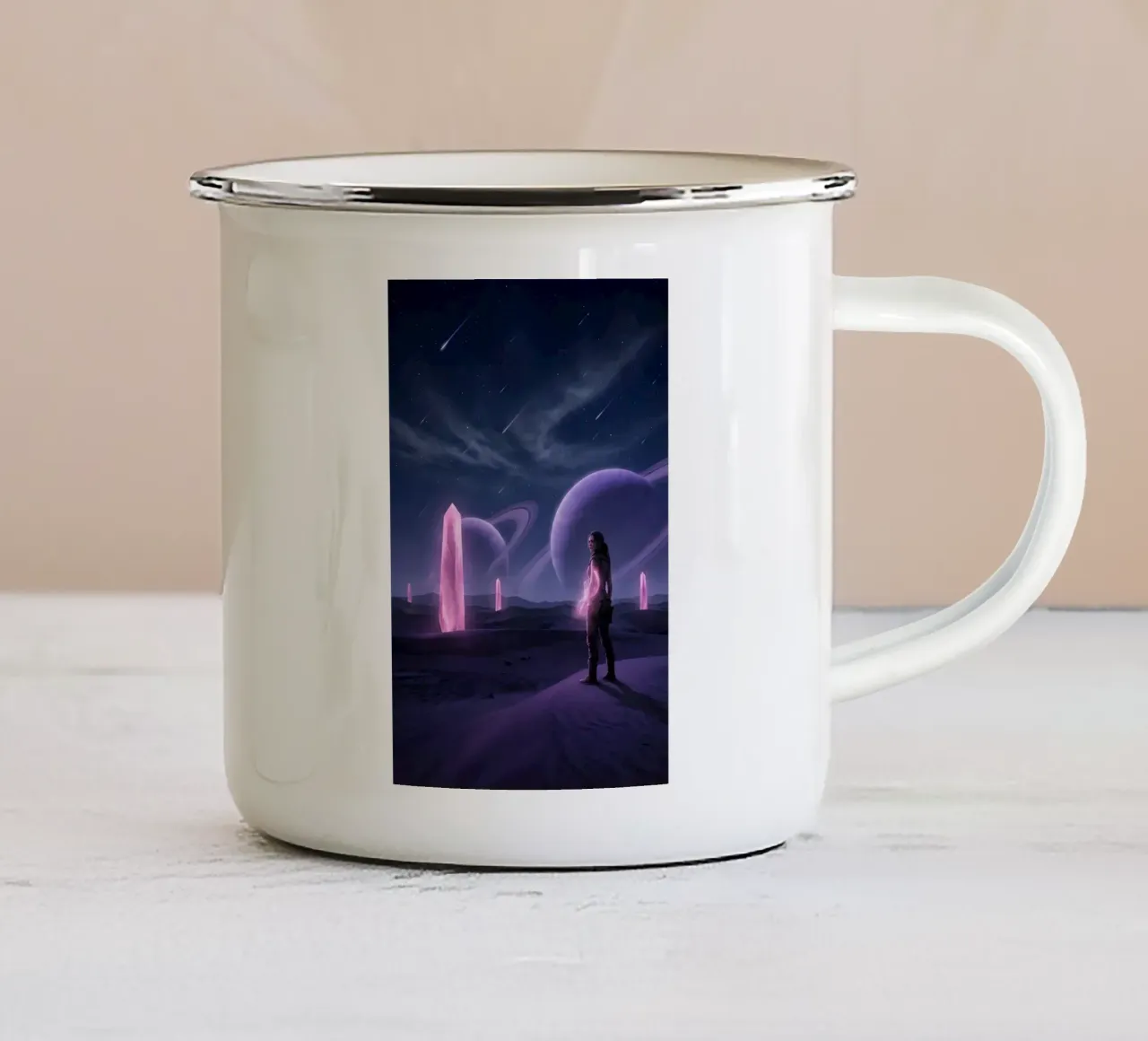 Un cristallo cosmico che vaga in un universo alieno viola tazza in smalto da Cosmic Reverie Creations