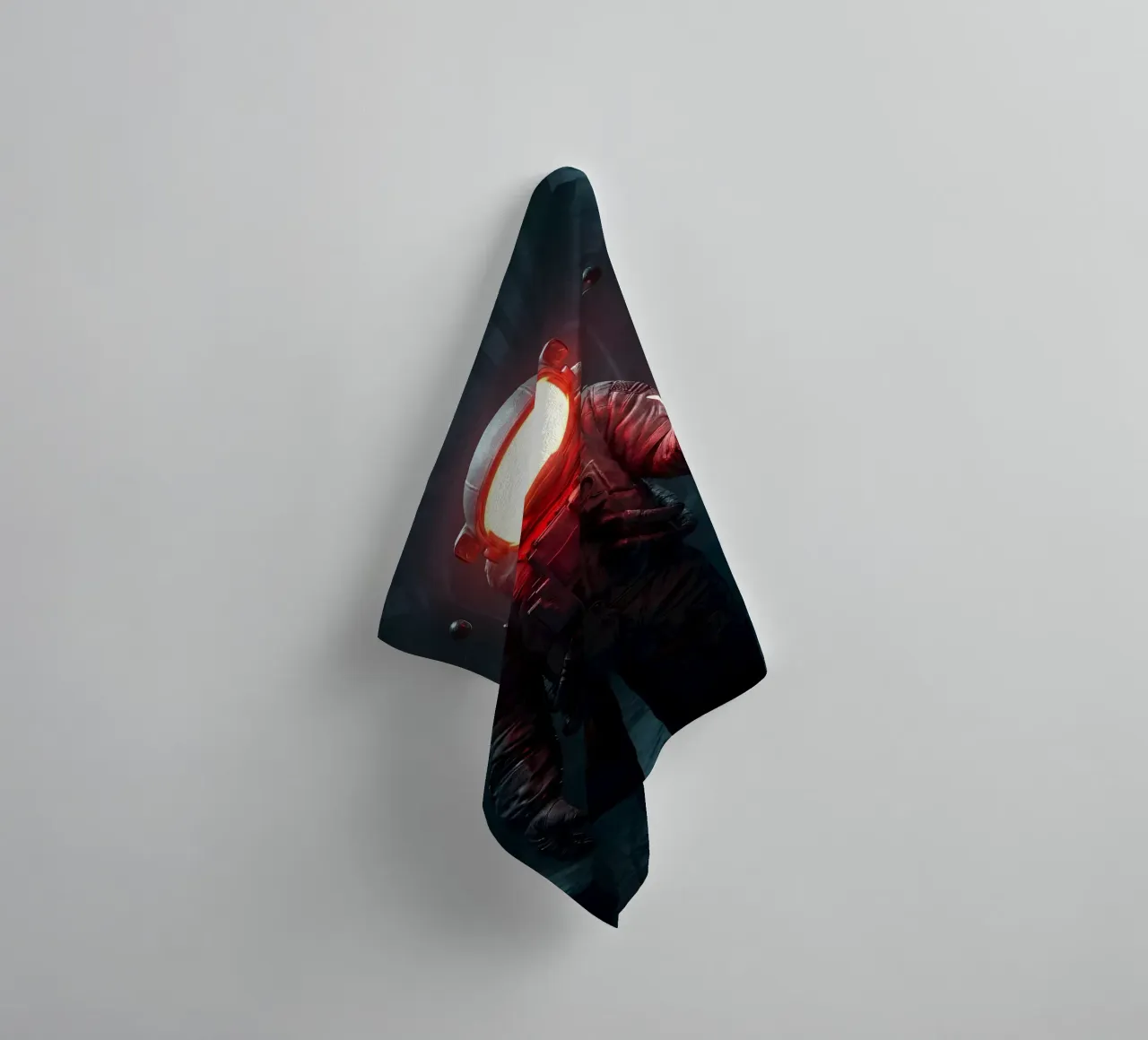 Astronauta di luce con in mano una farfalla in un futuro oscuro asciugamano da bagno da Cosmic Reverie Creations