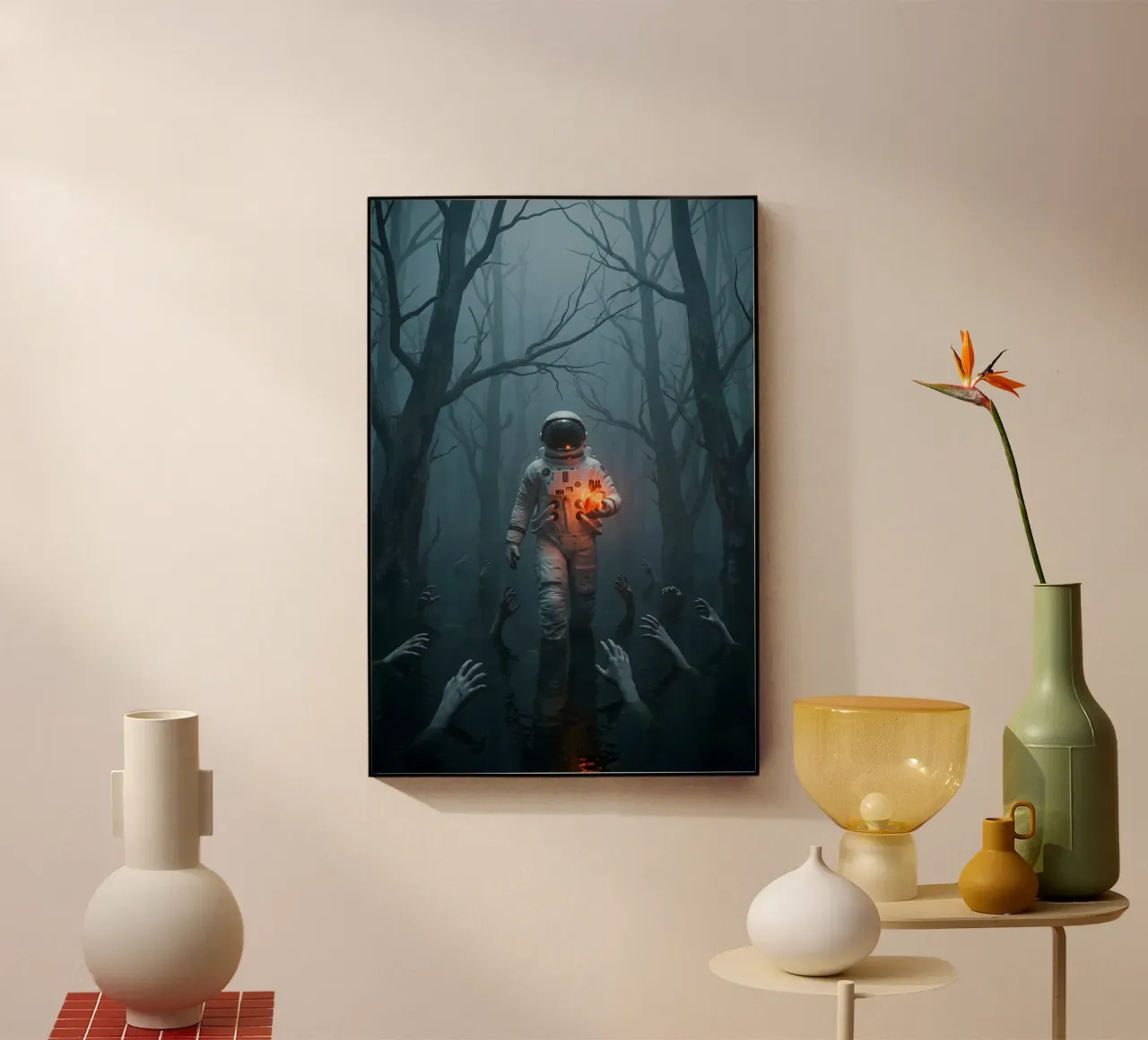 Astronauta in una foresta infestata con in mano un cuore luminoso plexiglass da Cosmic Reverie Creations