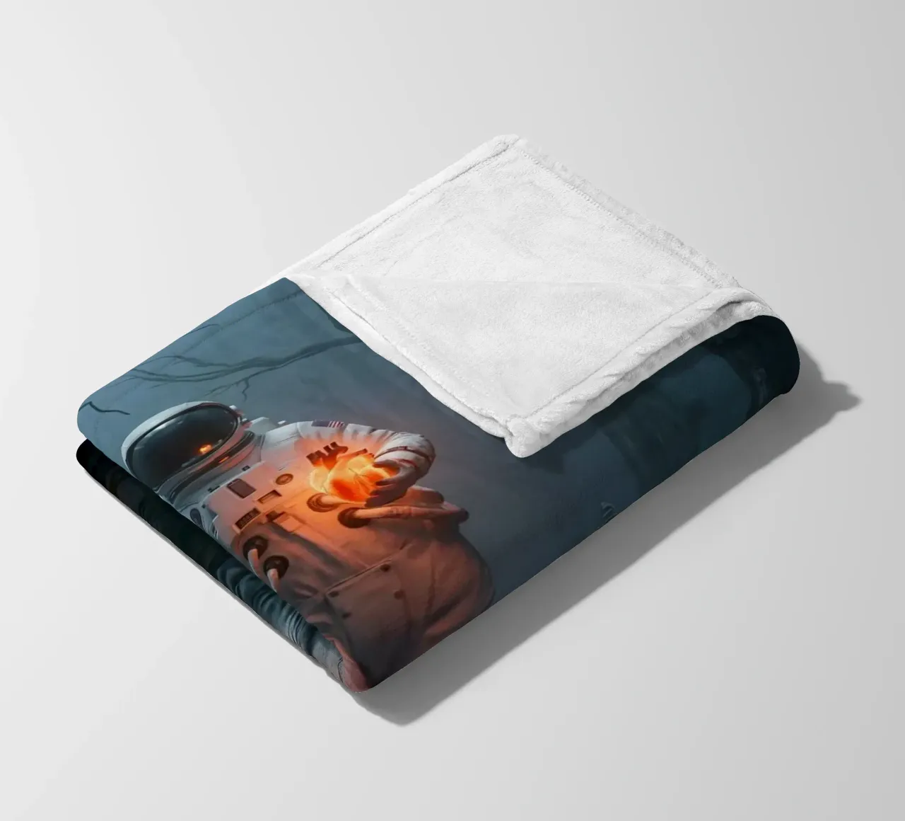 Astronauta in una foresta infestata con in mano un cuore luminoso coperta in pile da Cosmic Reverie Creations