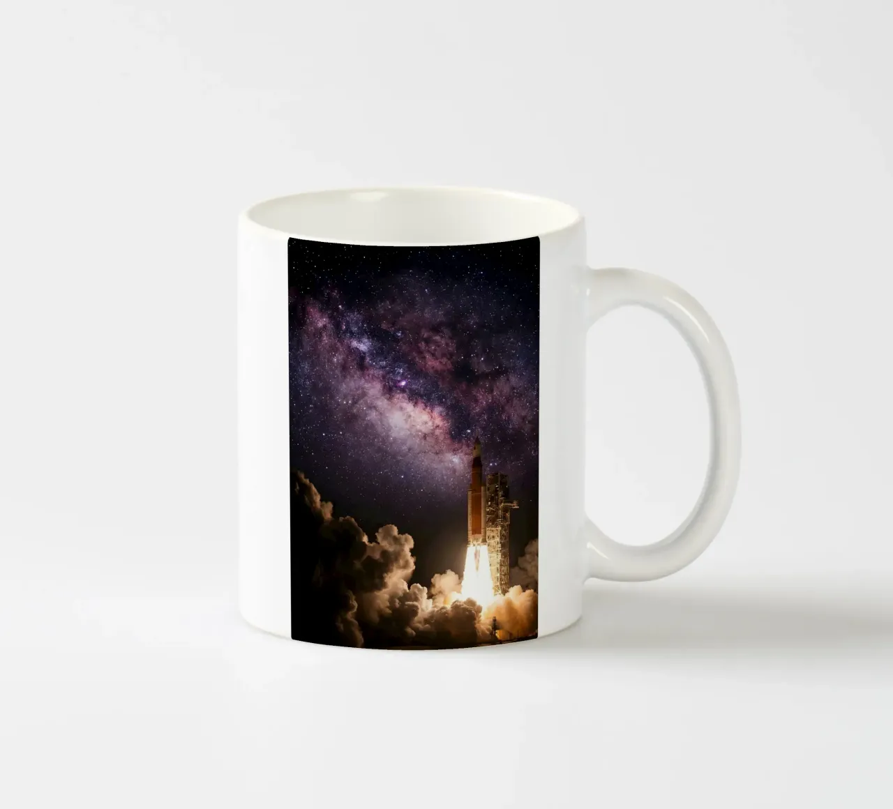 Lancio stellare - Razzo in ascesa verso la Via Lattea tazza in ceramica da Cosmic Reverie Creations