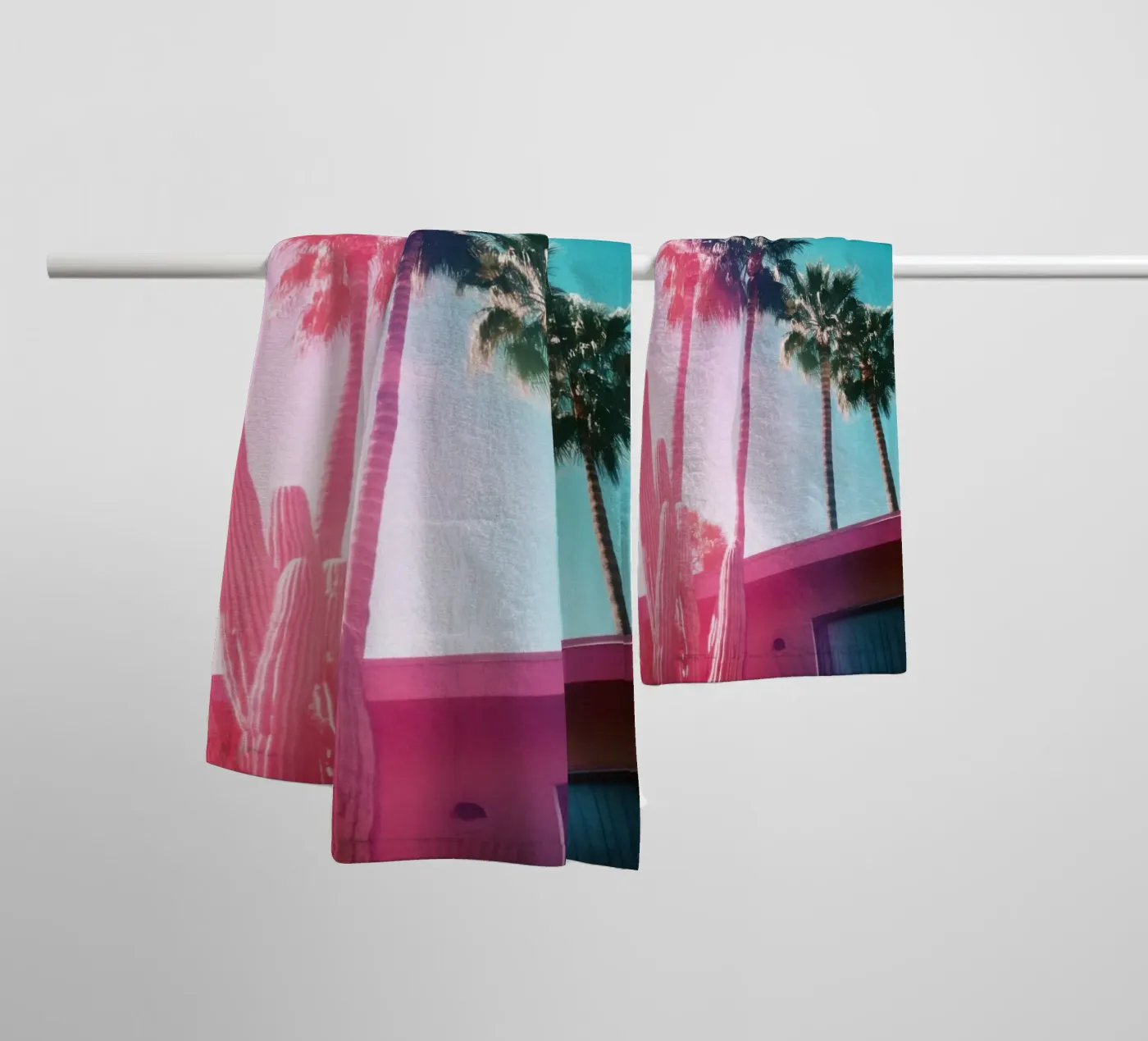 21 towel by Pink California | Affiches & Posters