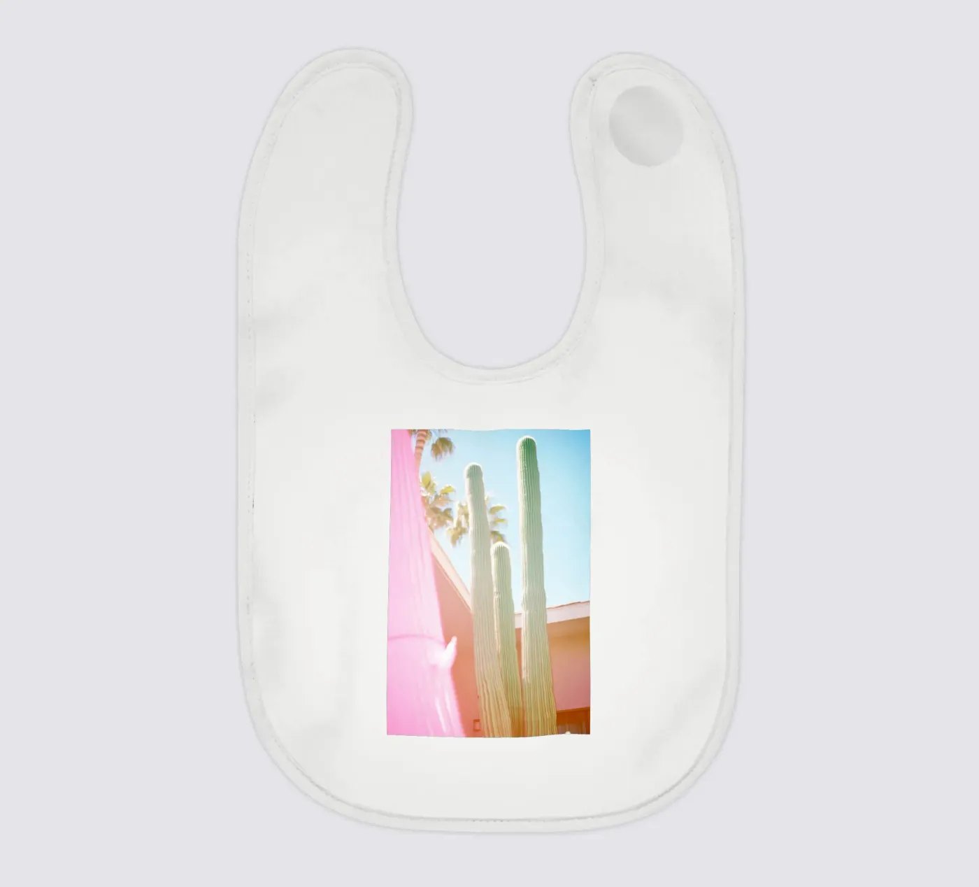 23 baby slabbetje van Pink California | Affiches & Posters