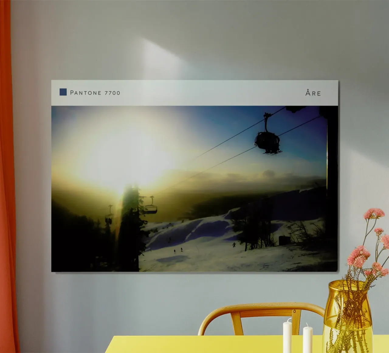 Åre Pantone 7700 poster con telaio in legno da In Full Color