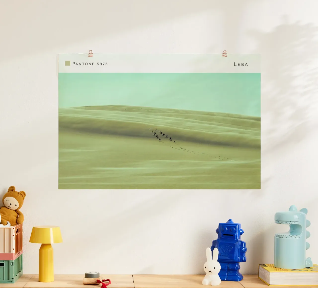 Leba Pantone 5875 poster con telaio in alluminio da In Full Color