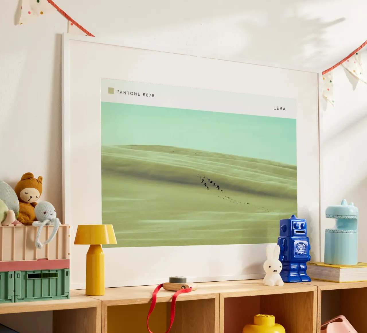 Leba Pantone 5875 poster con telaio in alluminio da In Full Color