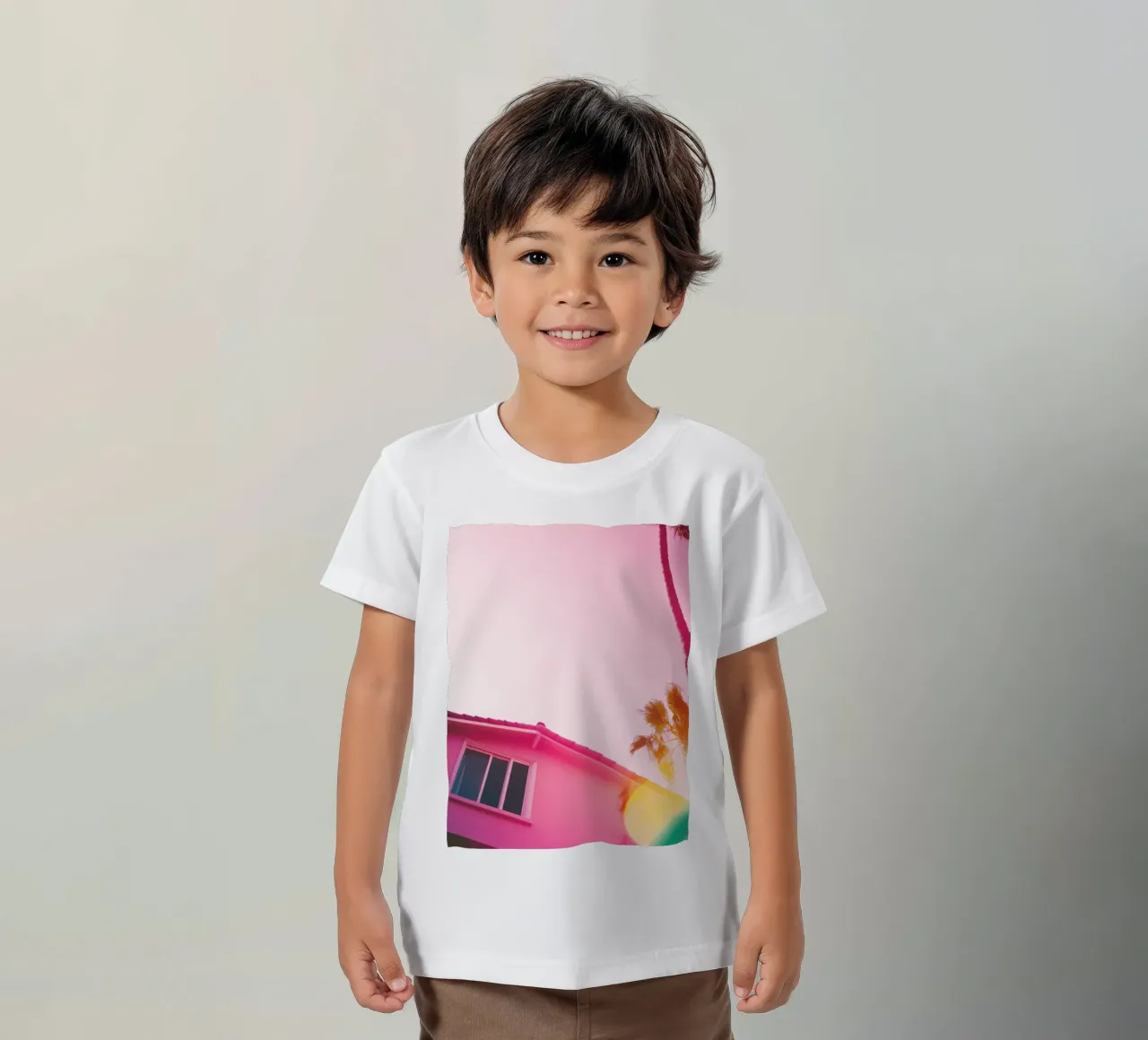 32 t-shirt bambini da Pink California | Affiches & Posters