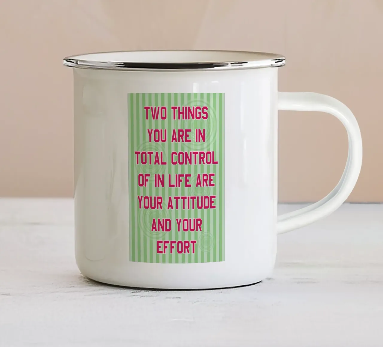 il vostro atteggiamento e il vostro impegno tazza in smalto da kroocoot