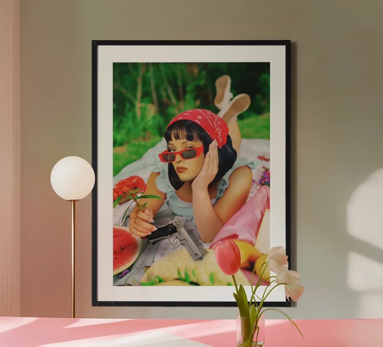 Mia on park poster con telaio in legno da Dikhotomy