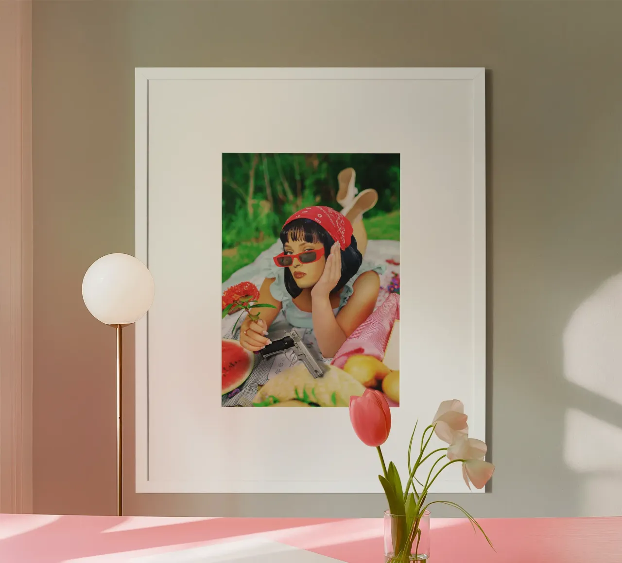 Mia on park poster con telaio in legno da Dikhotomy