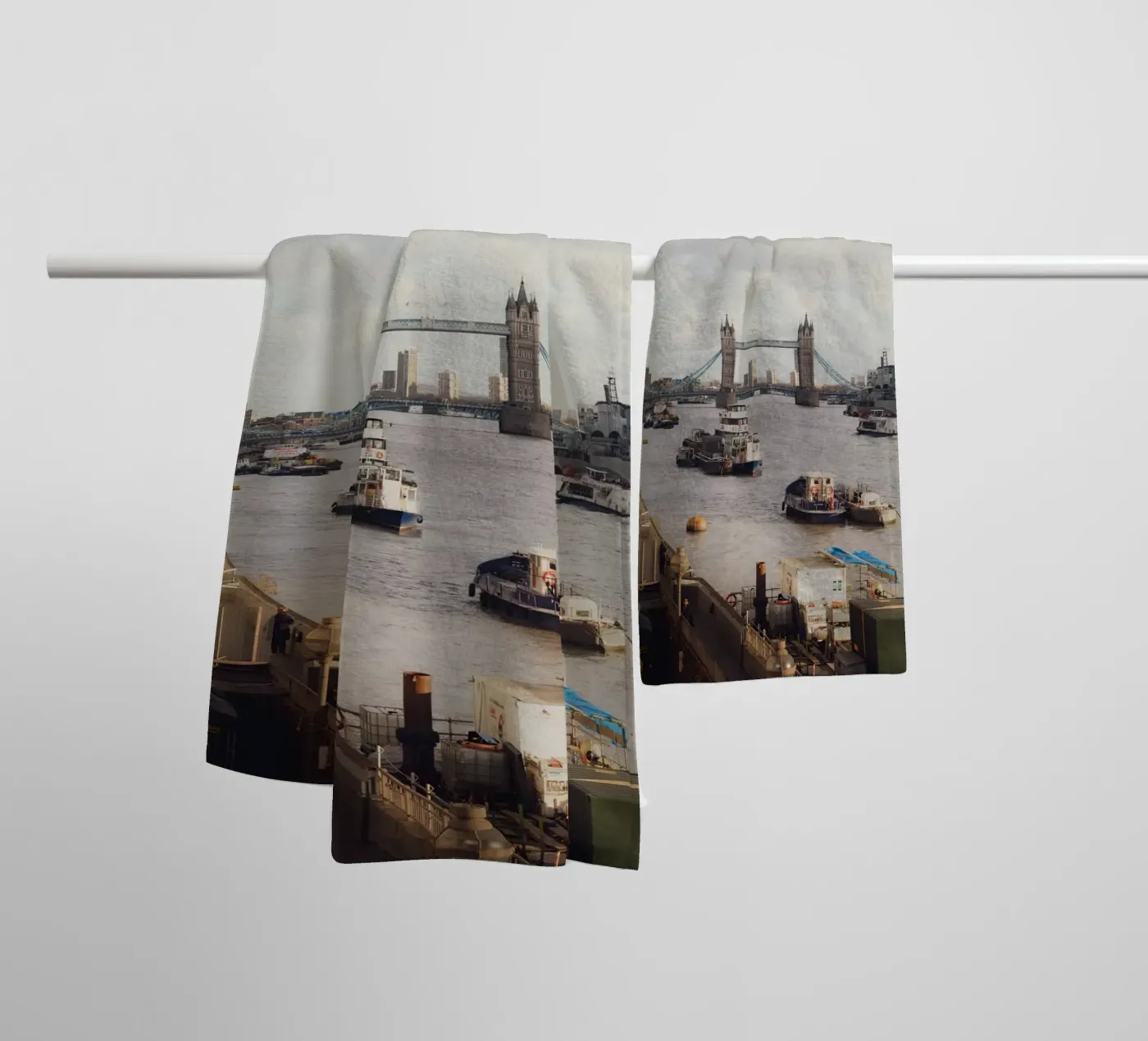 Thames badhanddoek van smallstage.photography