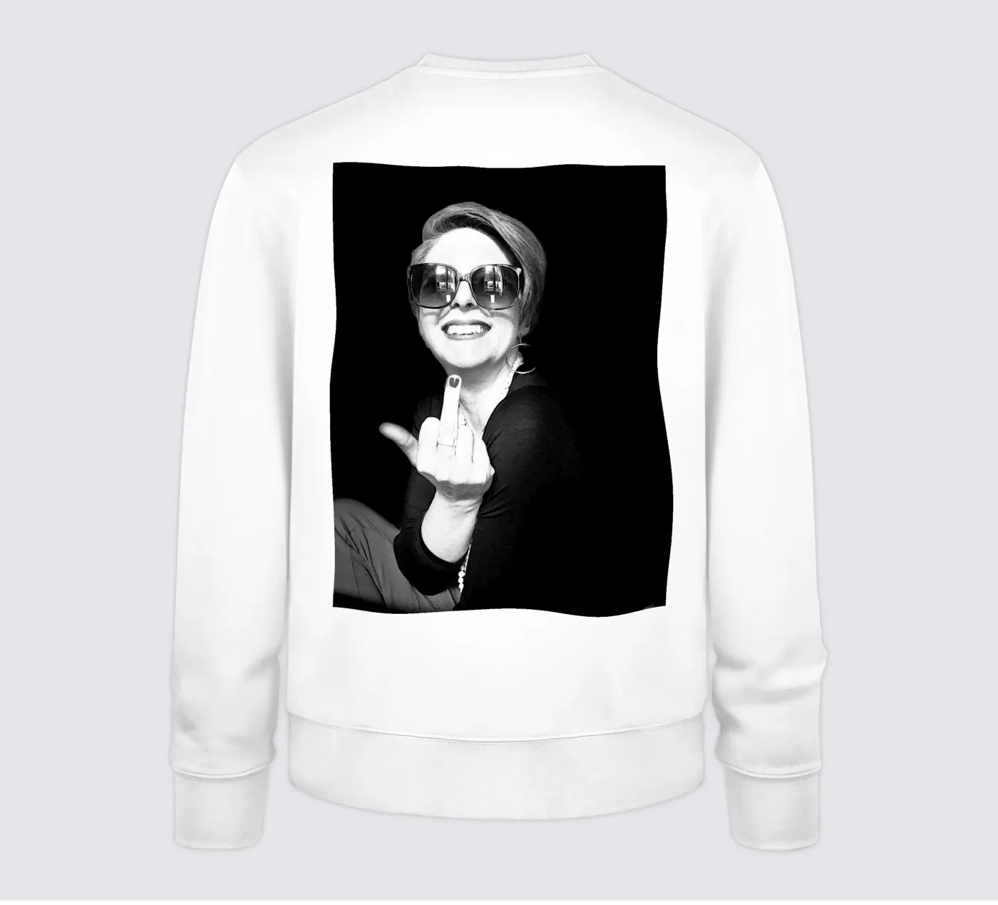 Ongefilterde serie sweatshirt van JUNIQERIN photography by Dorothea Baur