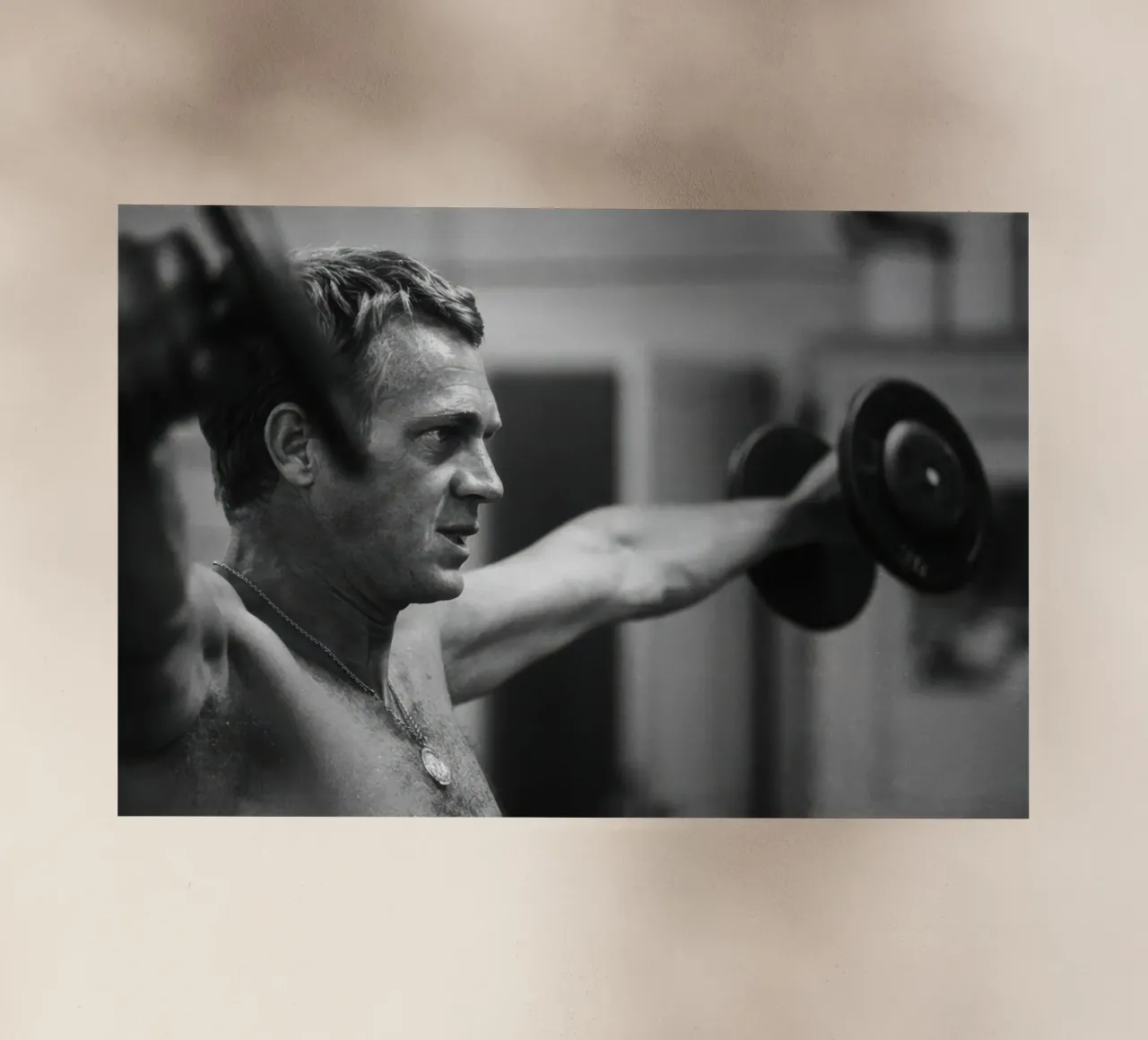 Sessione di ginnastica di Steve McQueen pellicola backlit da The memory