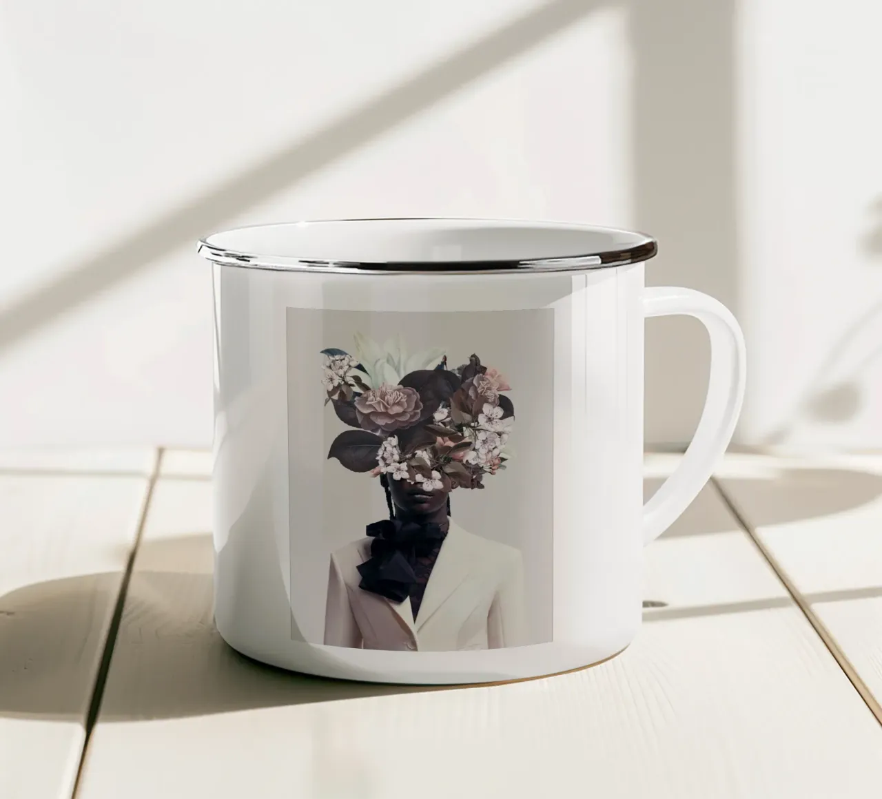 All the winters I bloomed tazza in smalto da Frank Moth