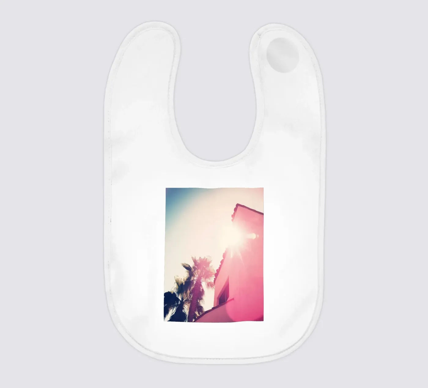 37 baby slabbetje van Pink California | Affiches & Posters