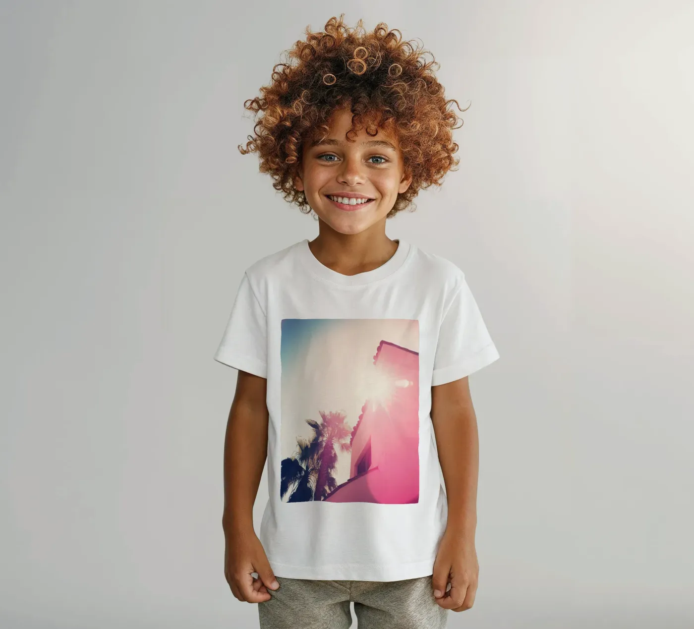 37 kinder t-shirt van Pink California | Affiches & Posters