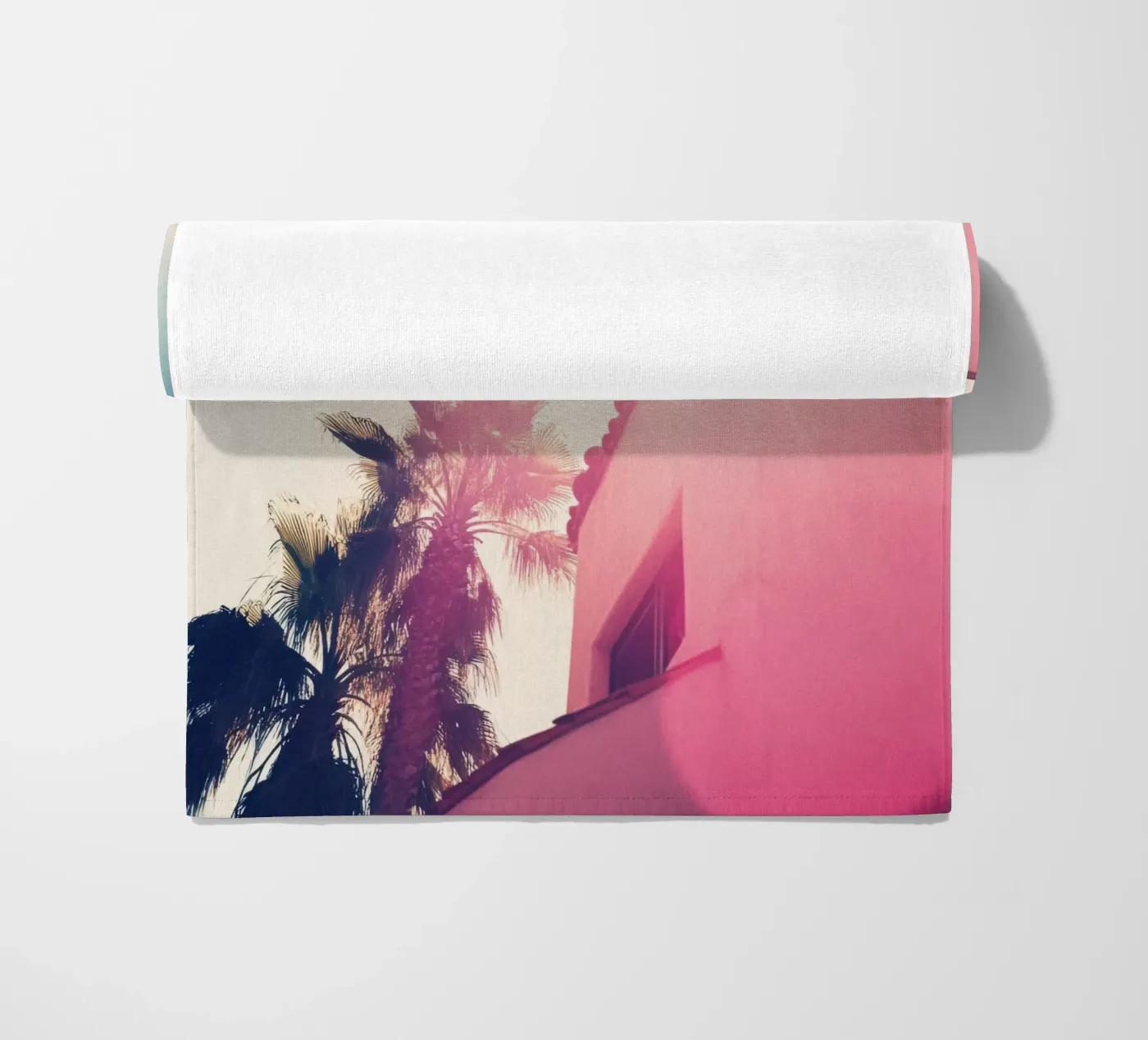 37 telo mare da Pink California | Affiches & Posters