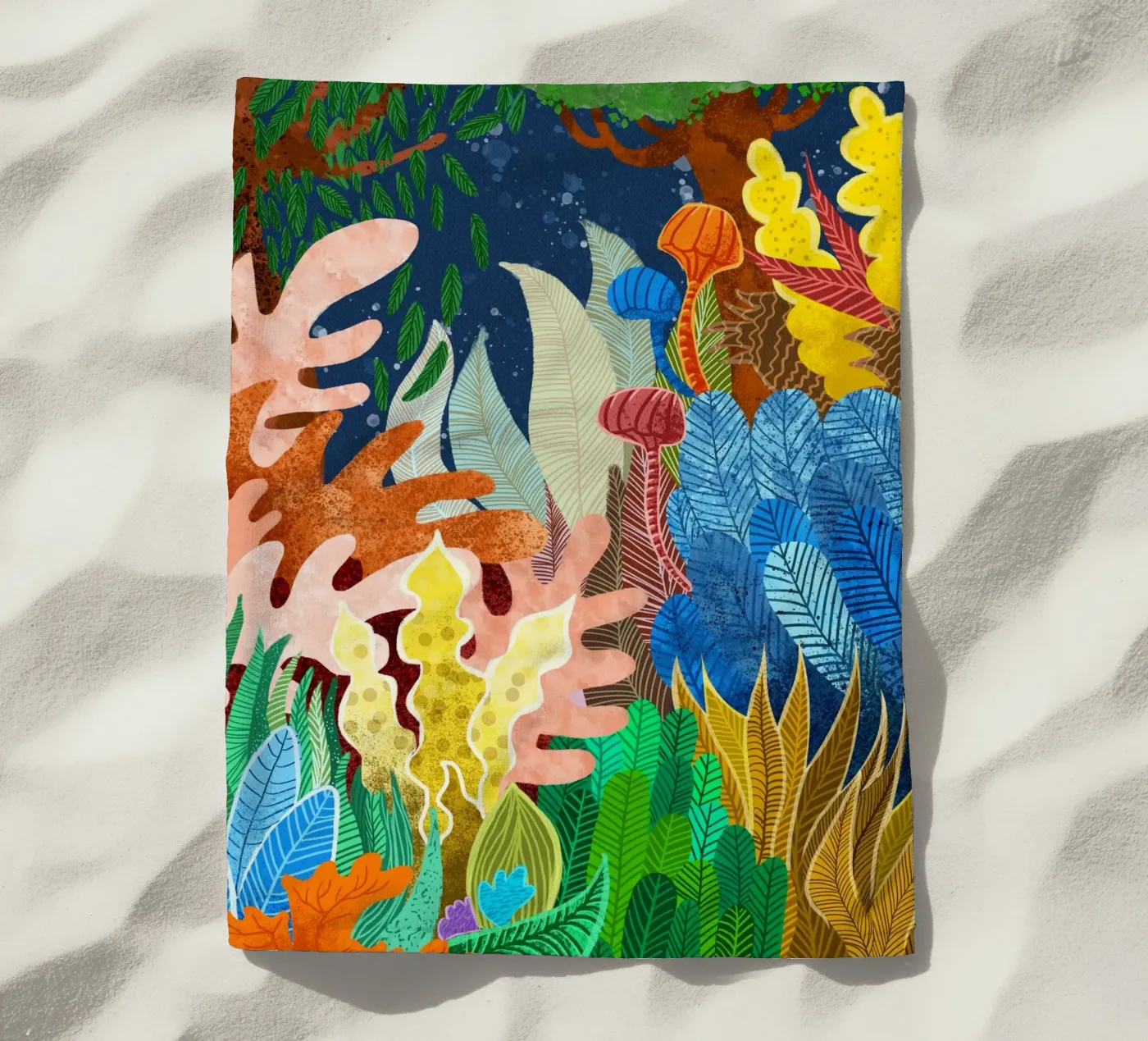 Foresta notturna telo mare da 83oranges.com