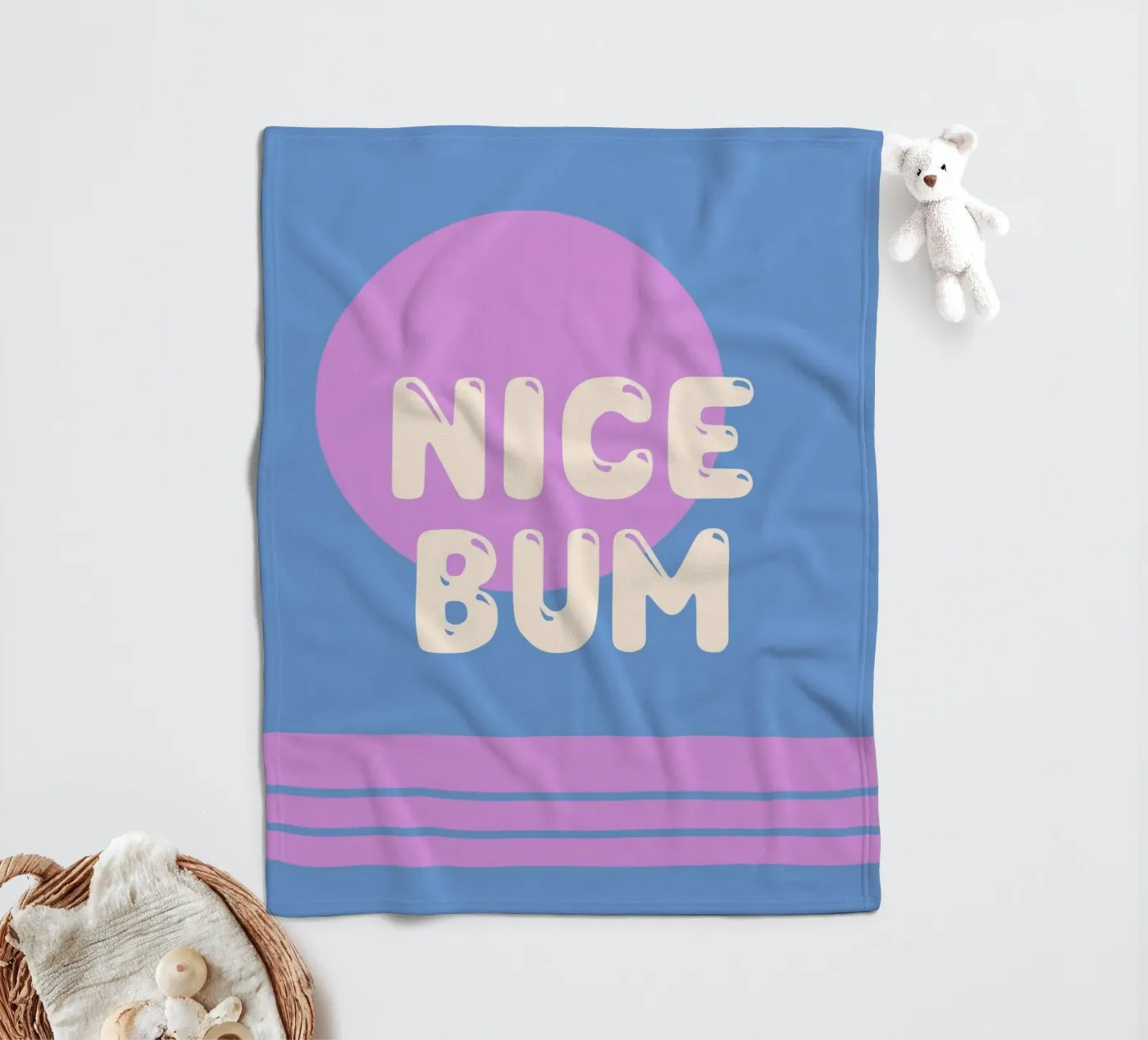 Nice Bum Fleecedecke von MODERN NUANCE