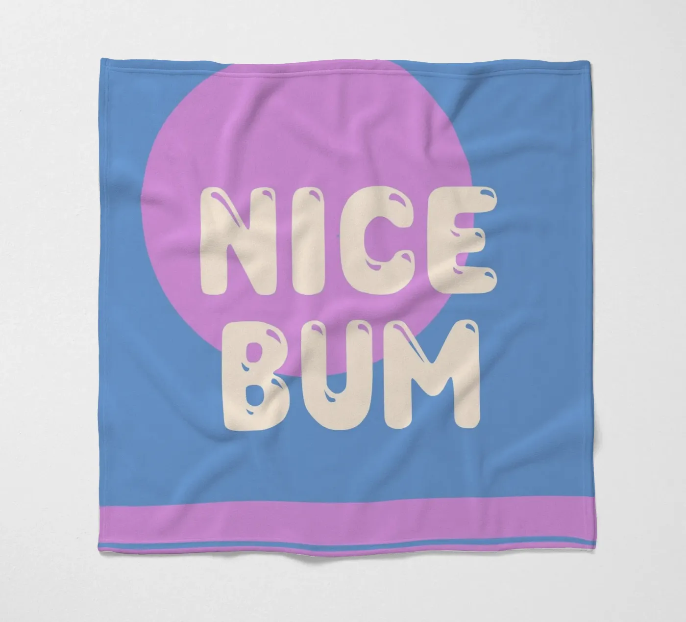 Nice Bum Fleecedecke von MODERN NUANCE