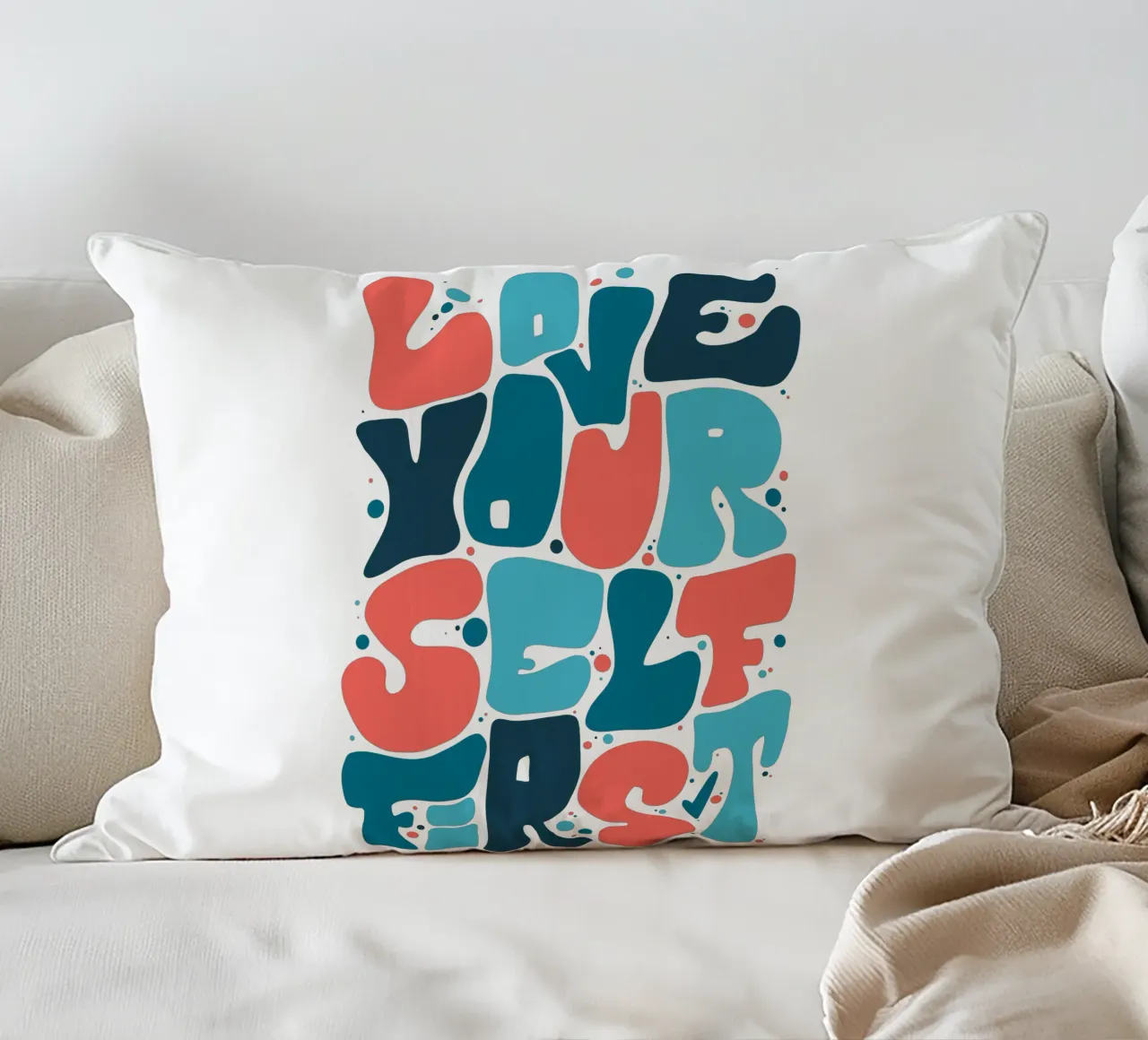 Love Yourself First cuscino da LIMITED EDITION LETTERS
