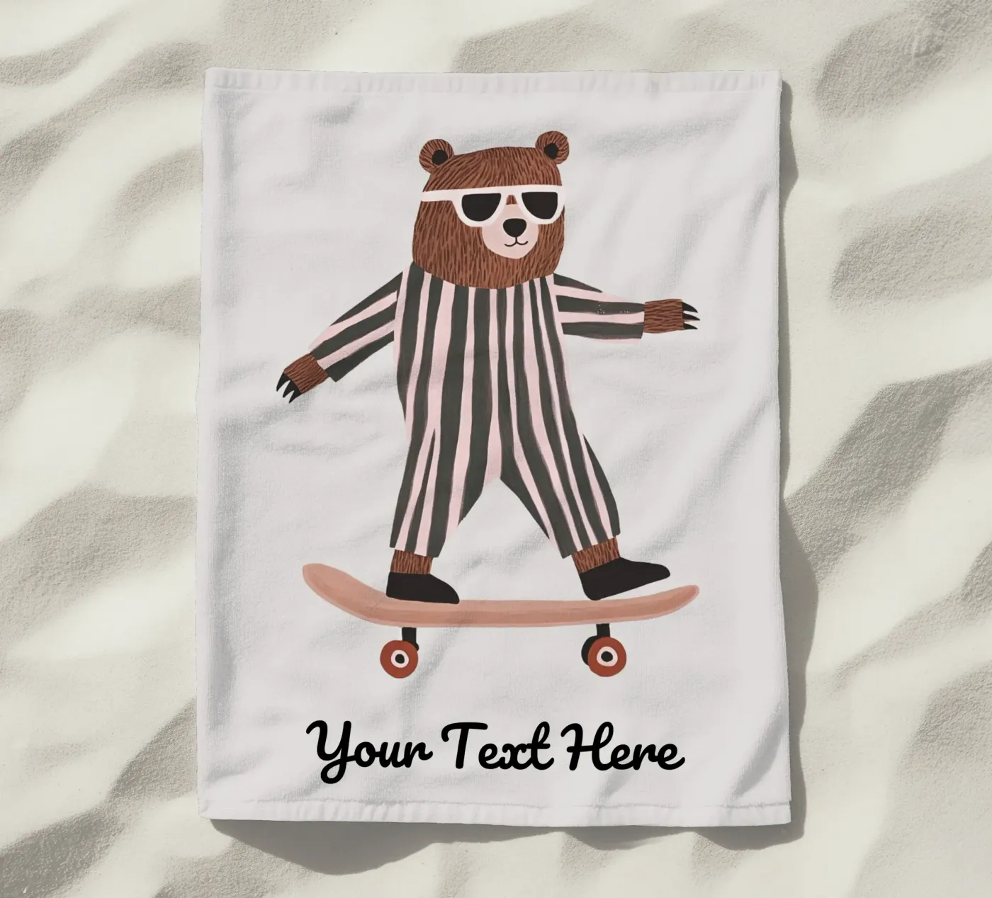 Poster personnalisé de l'ours Skateboarding, art personnalisé de la chambre d'enfant serviette de plage de Little Lola