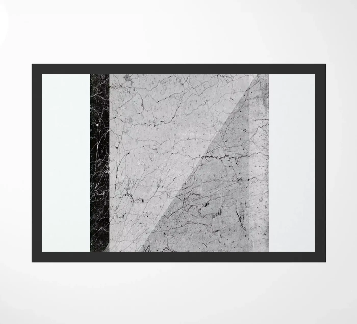 Broken Walls deurmat van The Wall Shop