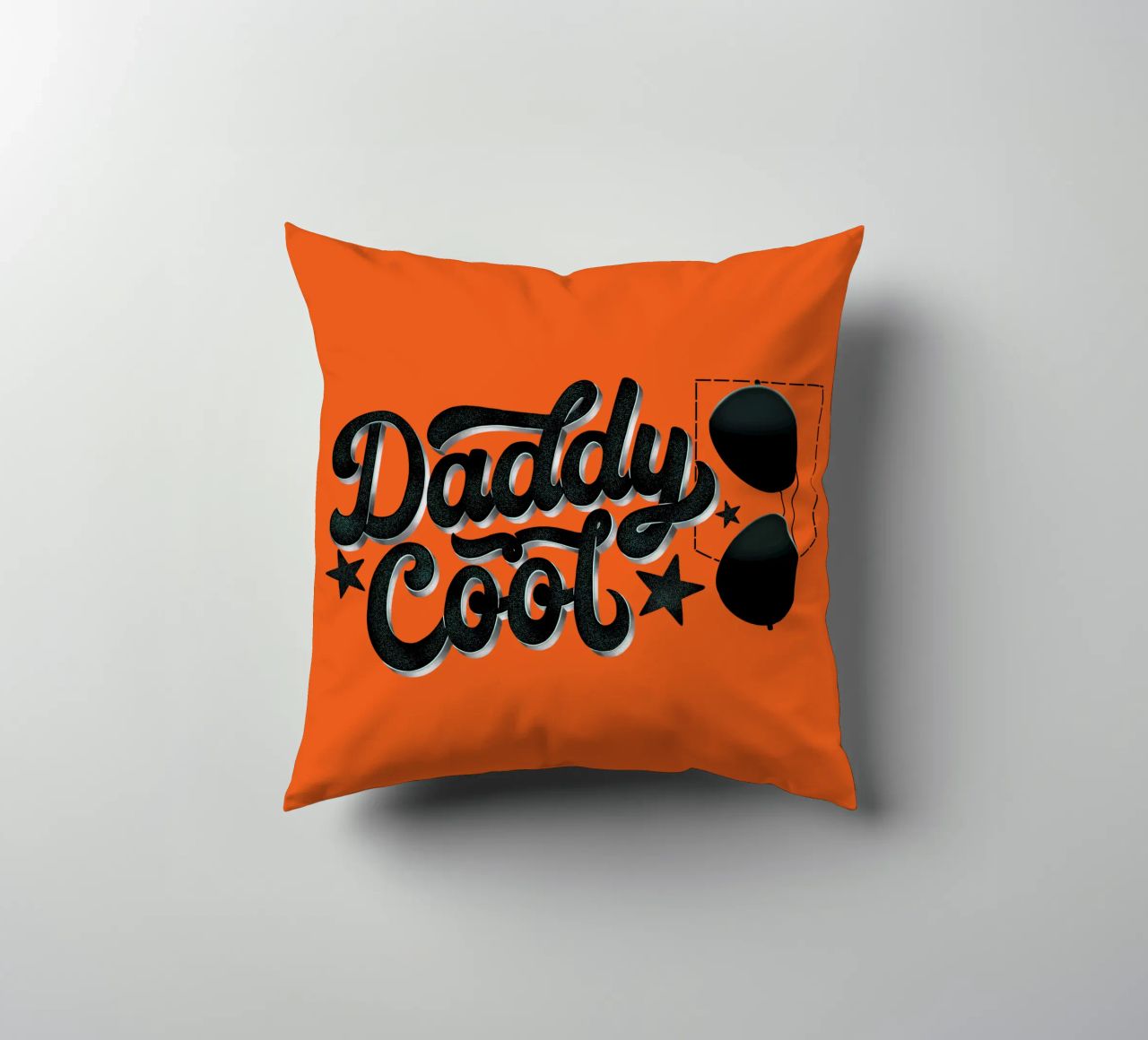 Papa Cool. Papa est le meilleur et le plus cool. coussin de CalliLetters