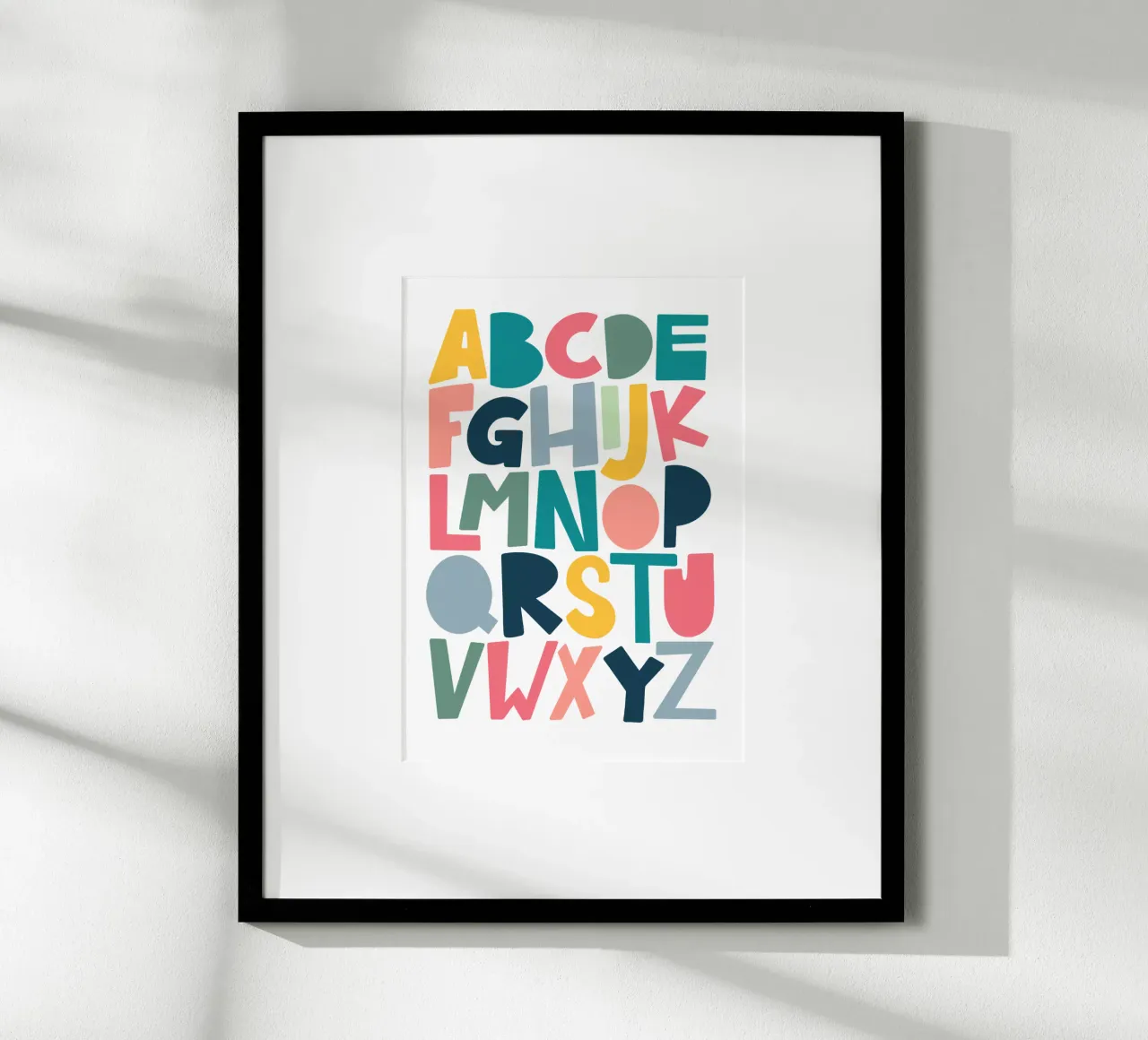 ABC Alphabet poster con telaio in legno da LIMITED EDITION LETTERS