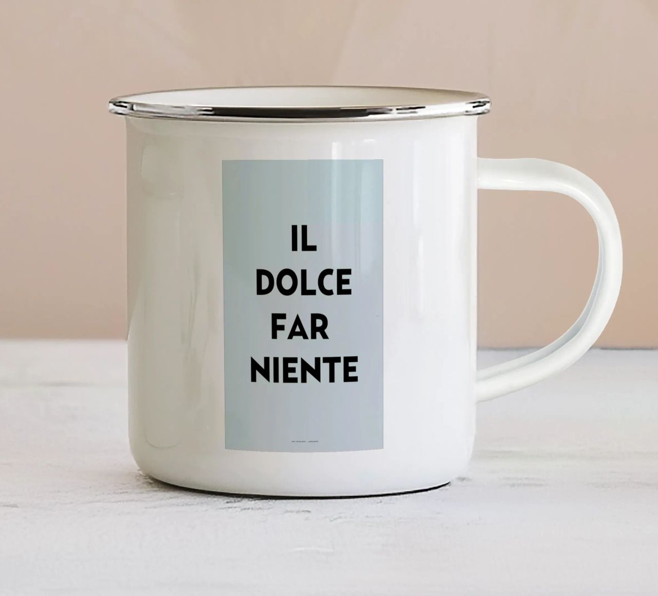 Il dolce far niente tazza in smalto da The Wall Shop