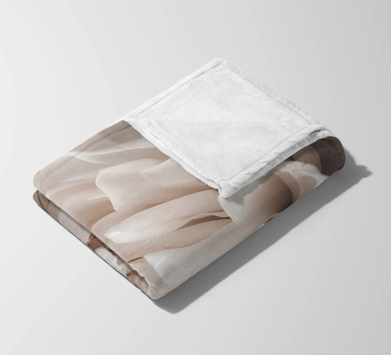 Elegante splendore floreale - Fotografia floreale minimalista coperta in pile da Whole©