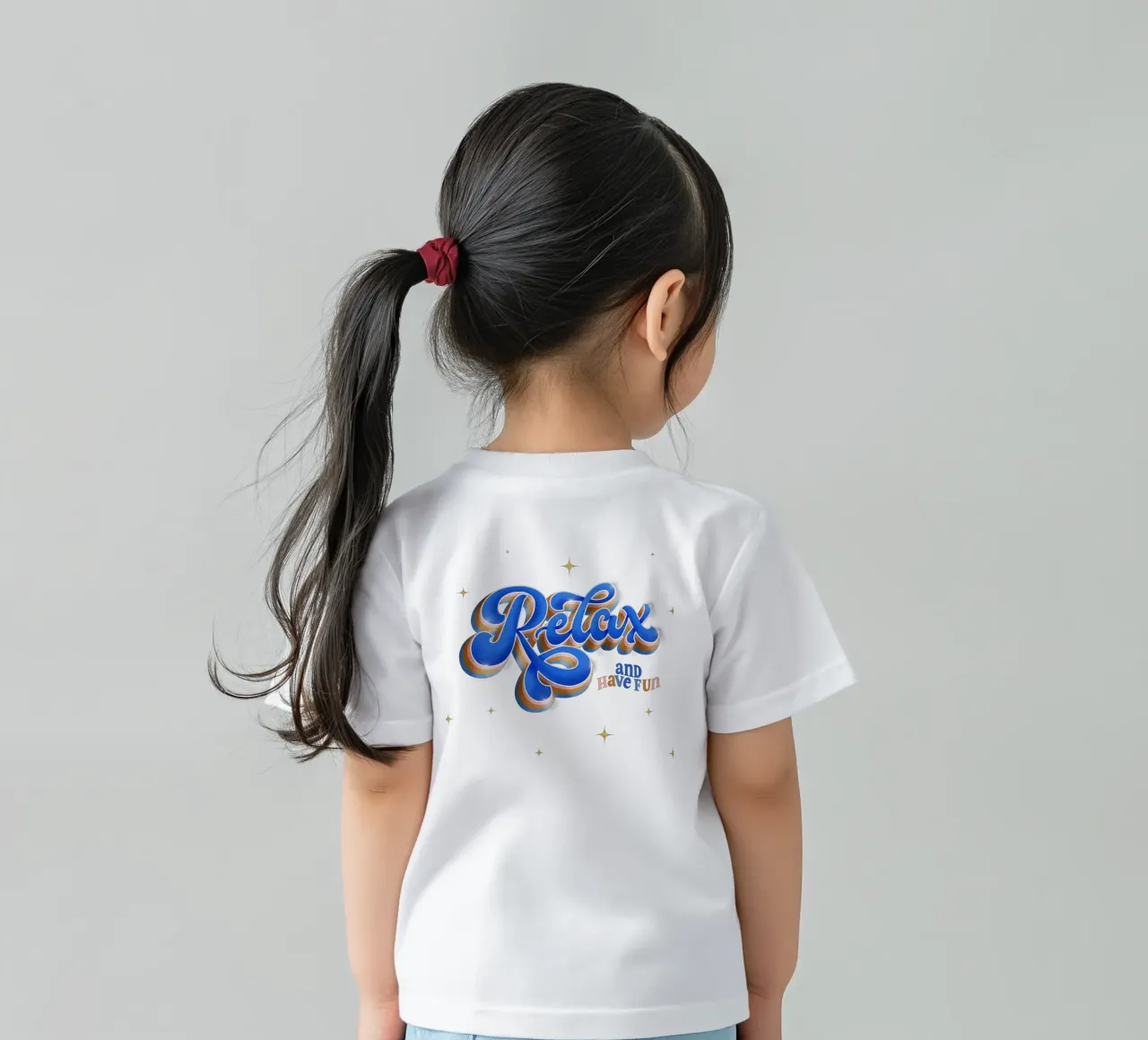 Rilassarsi e divertirsi. Vibrazioni retrò. t-shirt bambini da CalliLetters