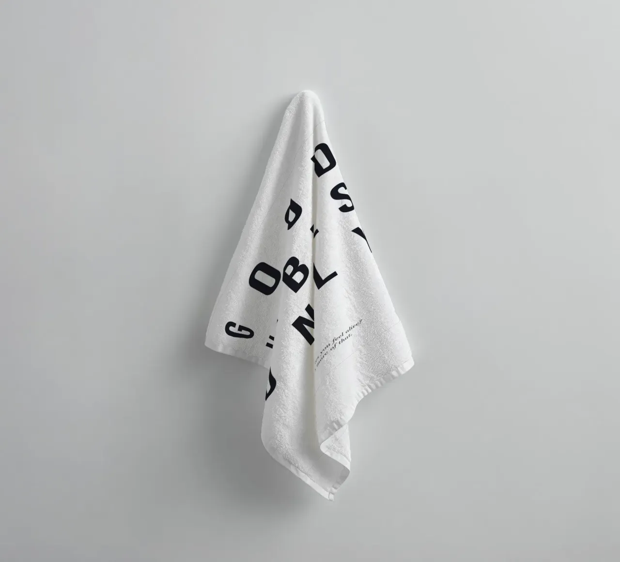 Good Vibes Only – Moderner Typografie-Druck Handtuch von Whole©
