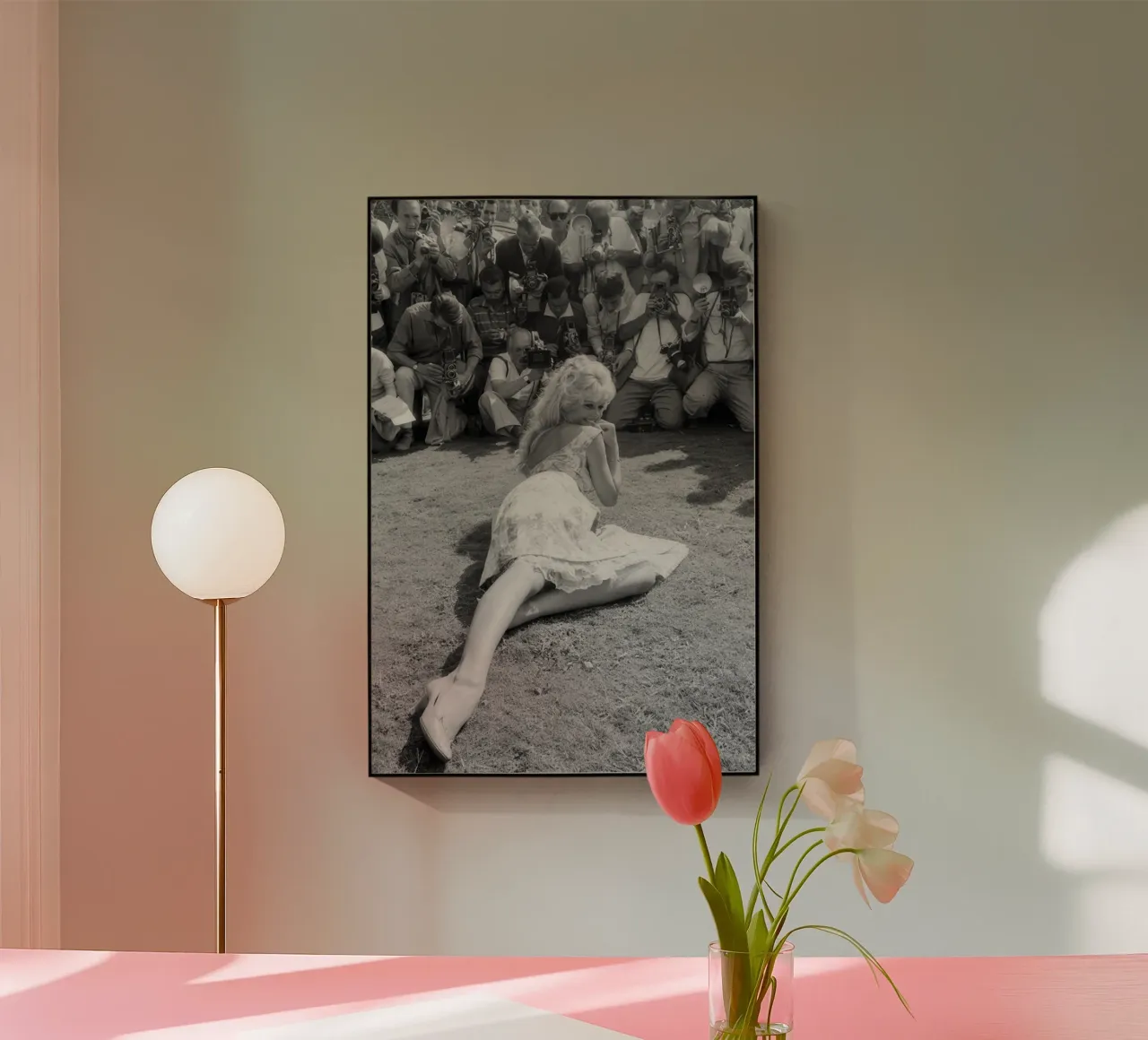 La ragazza plexiglass da retro's