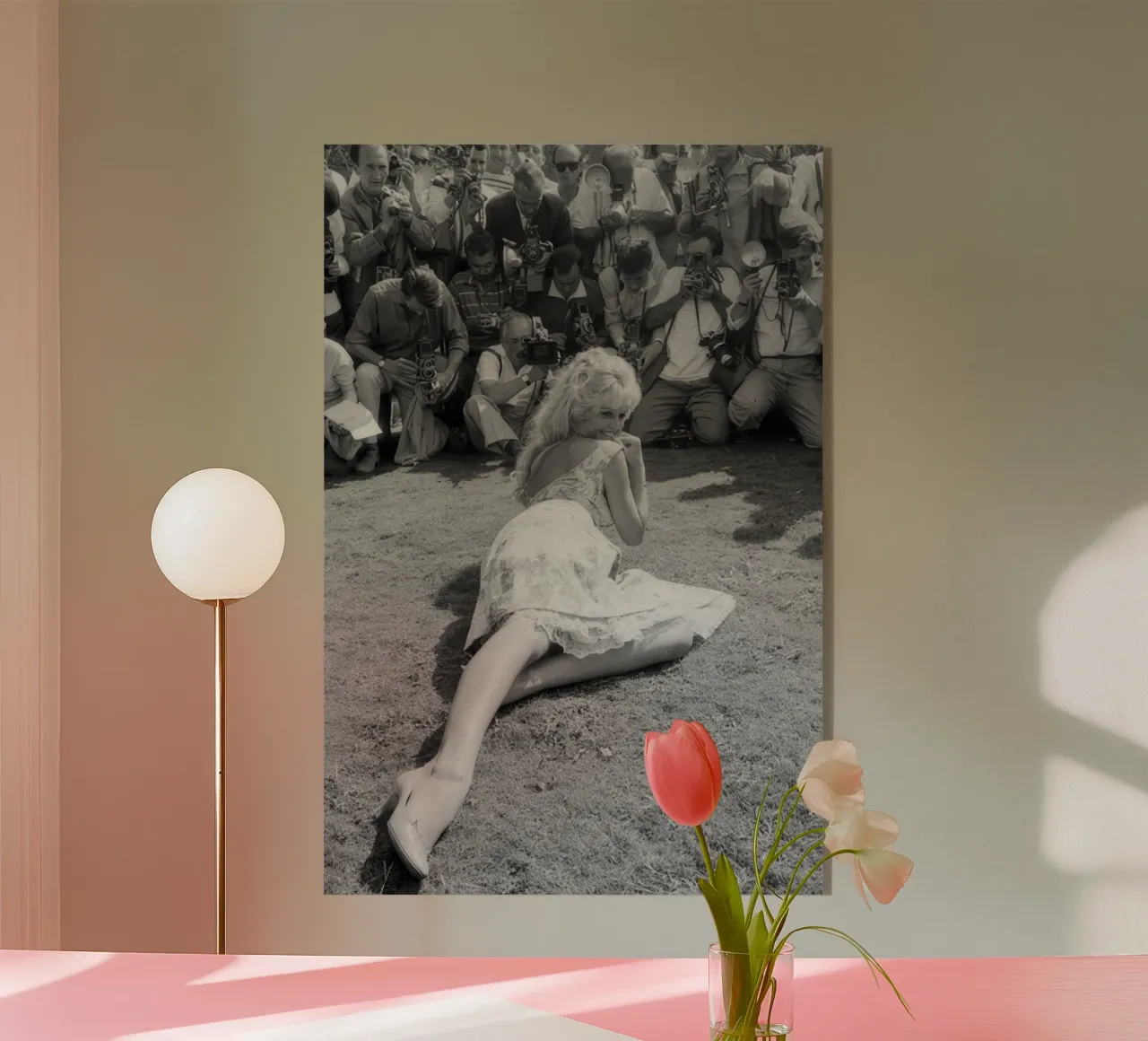 La ragazza plexiglass da retro's